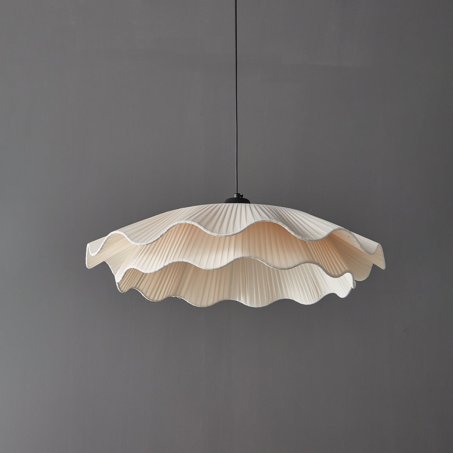 Ellorel Elegance Wave Brass Fabric Pendant Lamp - Letslighting
