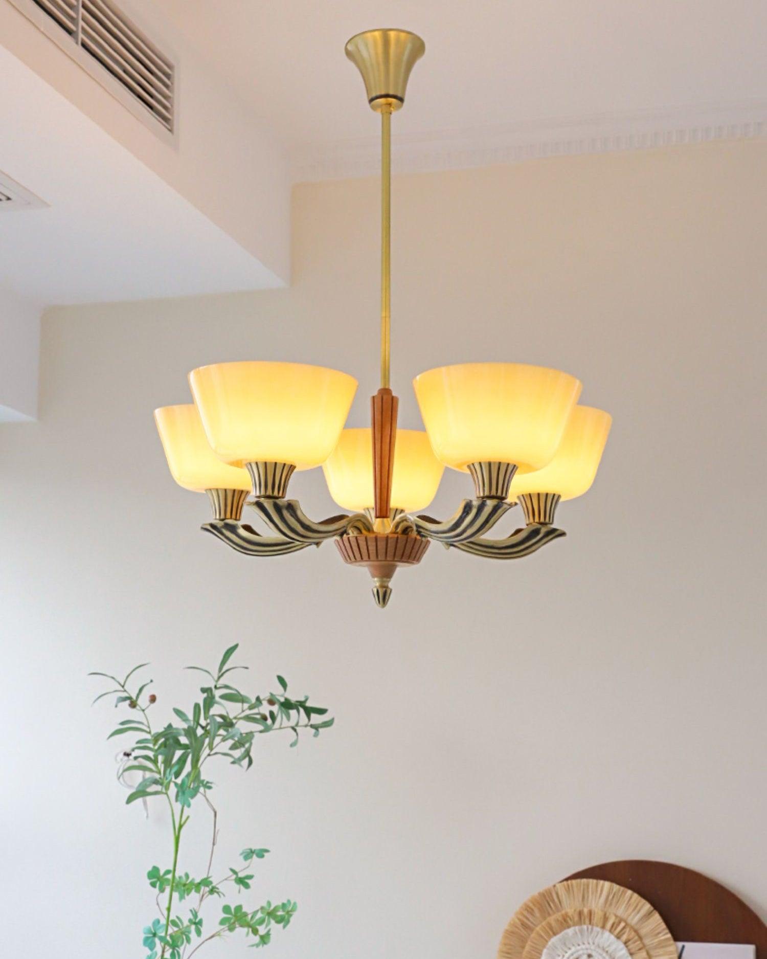 Lustra Chandelier Flared Shade Vintage - Letslighting