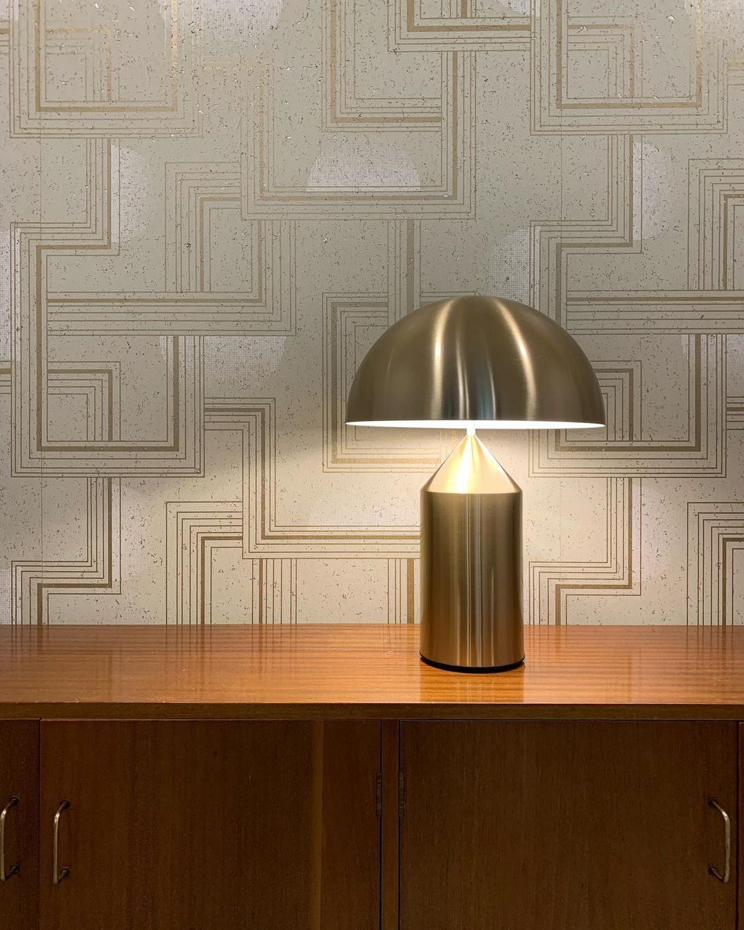 Rivena Industrial Minimalist Table Lamp - Letslighting