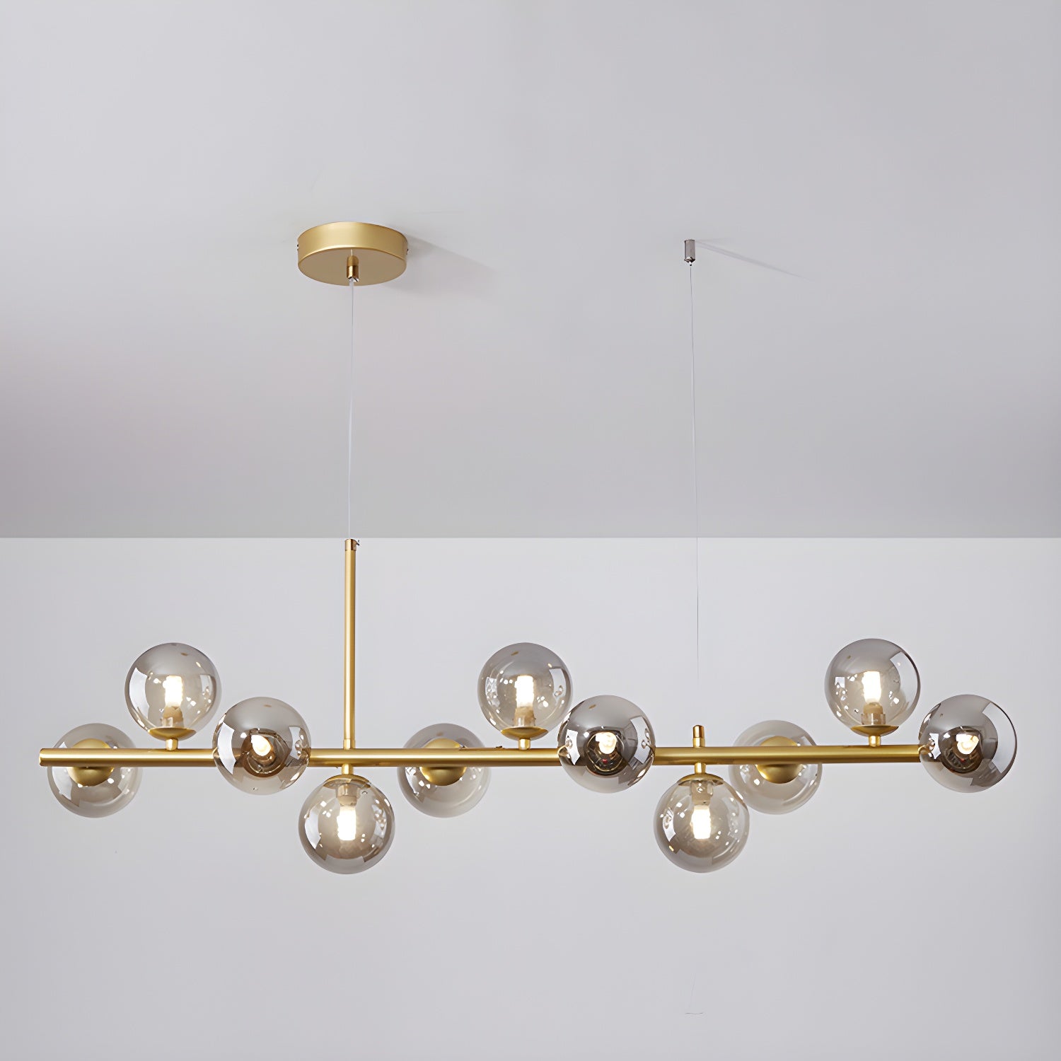 Lustra Chandelier Glass Globe Gold 12-Light - Letslighting