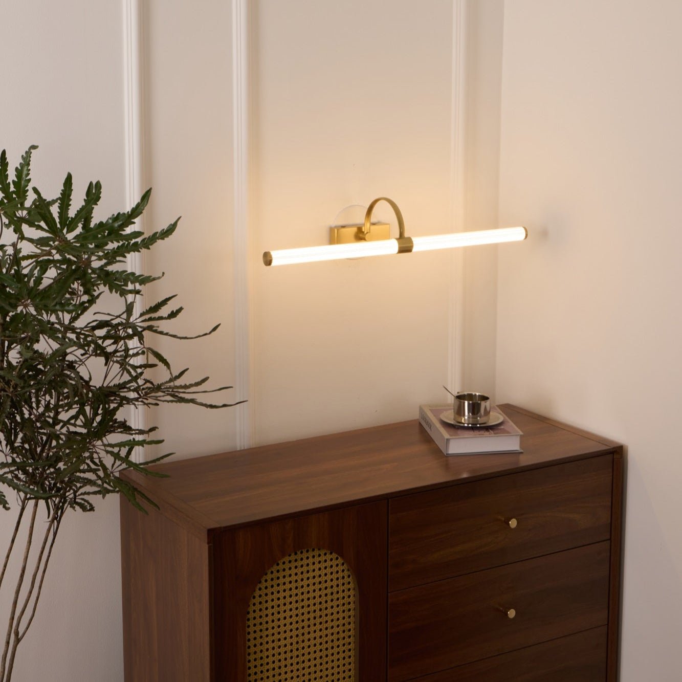 Beryl Modern Minimalist Brass Wall Light - Letslighting