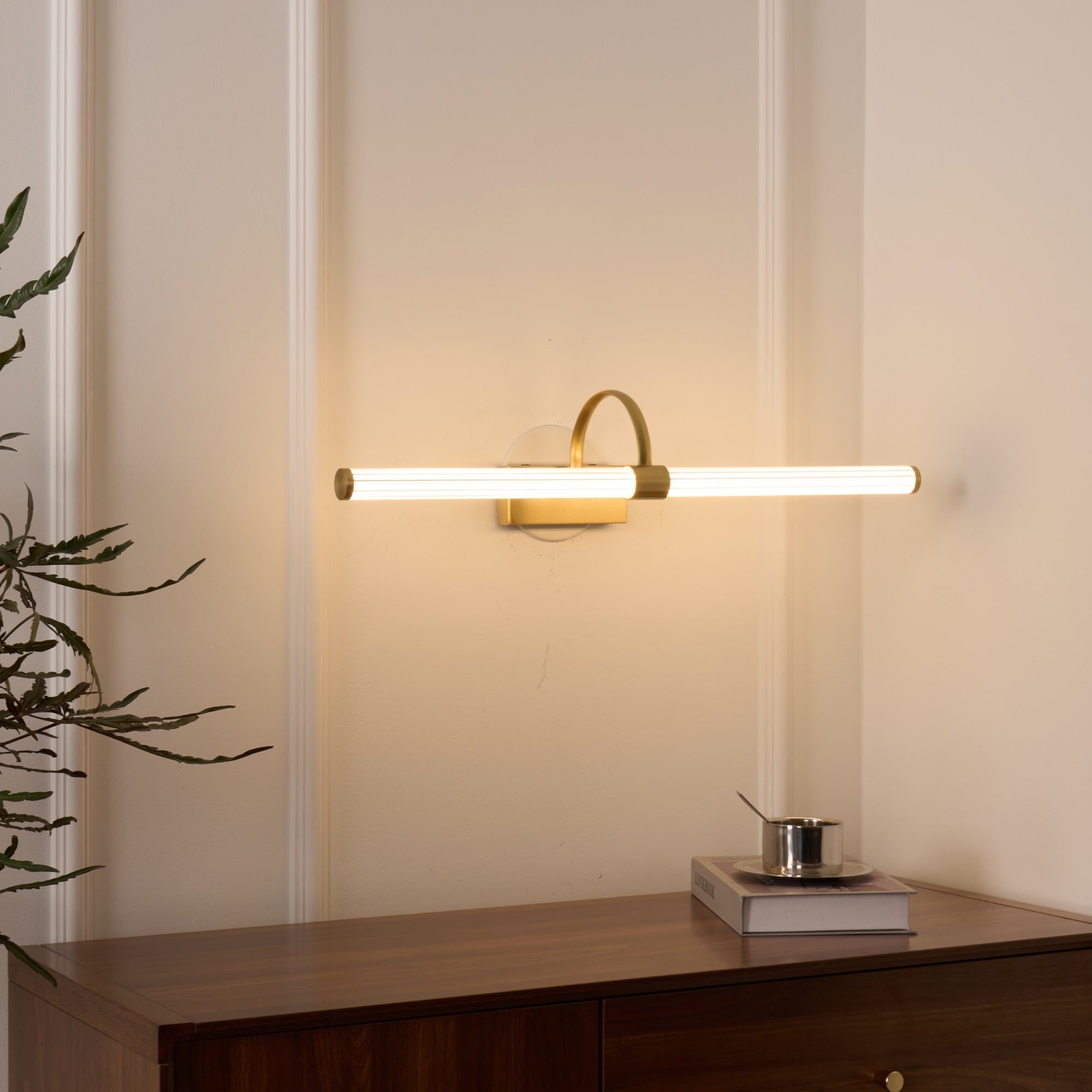 Beryl Modern Minimalist Brass Wall Light - Letslighting