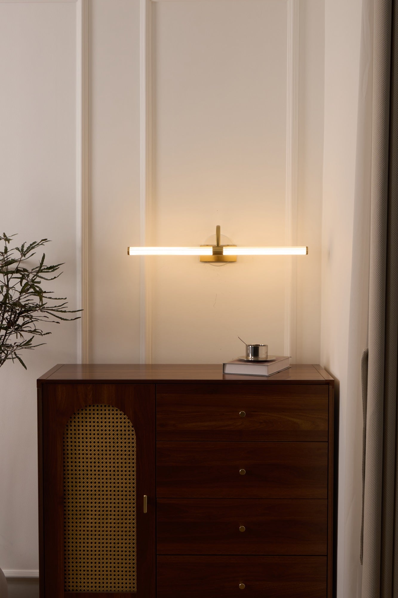 Beryl Modern Minimalist Brass Wall Light - Letslighting