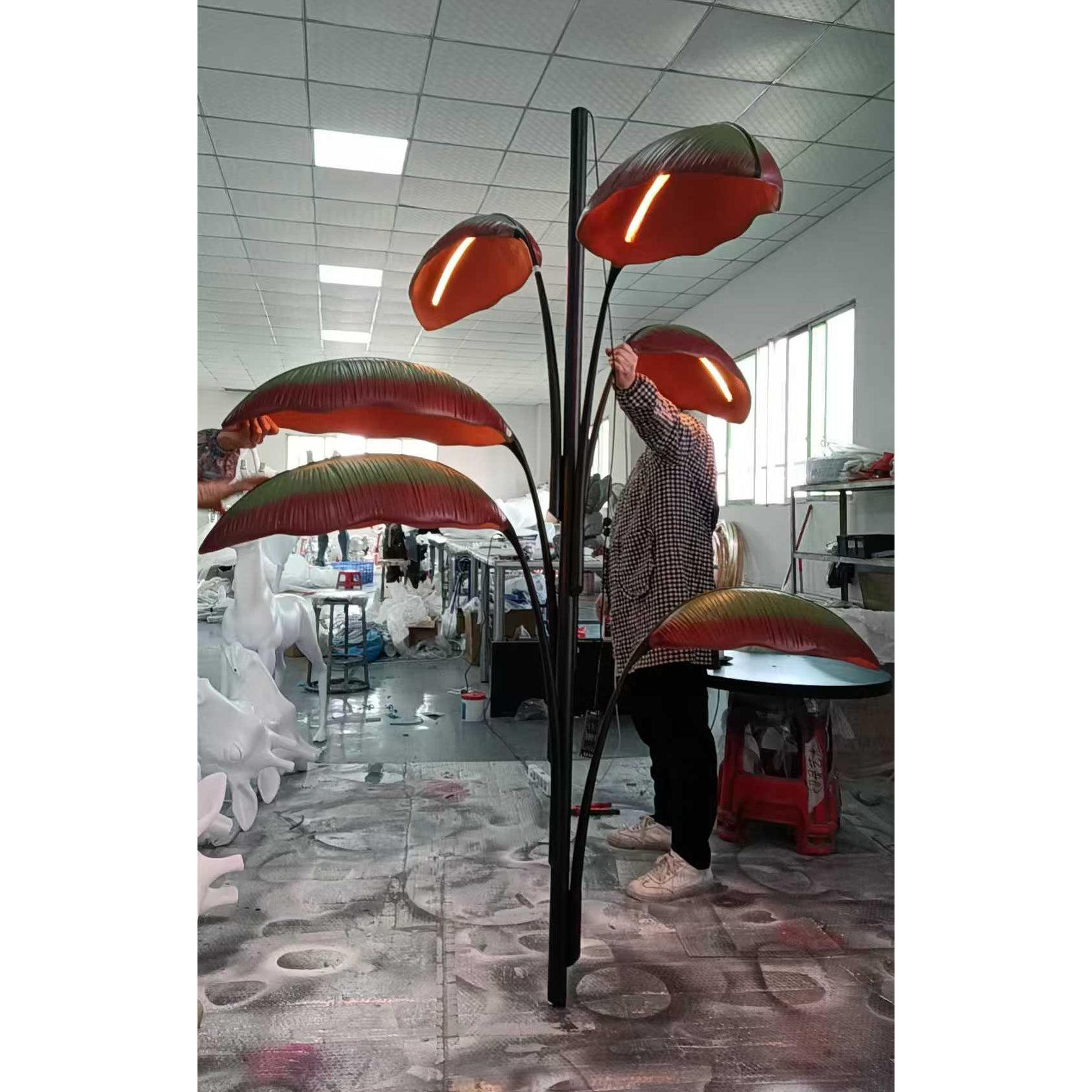 Rauduvyu Modern Minimalist Leaf Black Chandelier - Letslighting