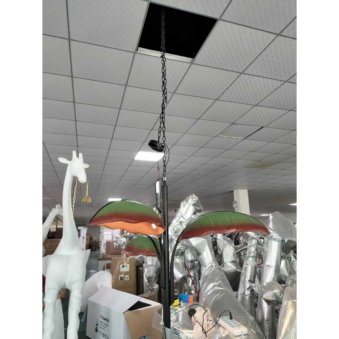 Rauduvyu Modern Minimalist Leaf Black Chandelier - Letslighting