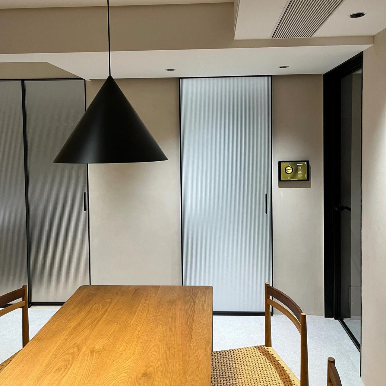 Caeluvyu Modern Minimalist Dark Pendant Lamp - Letslighting