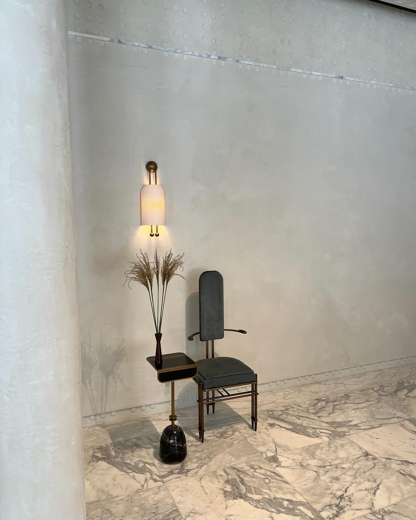 Lustra Wall Lamp Opal Glass Gold Rods - Letslighting