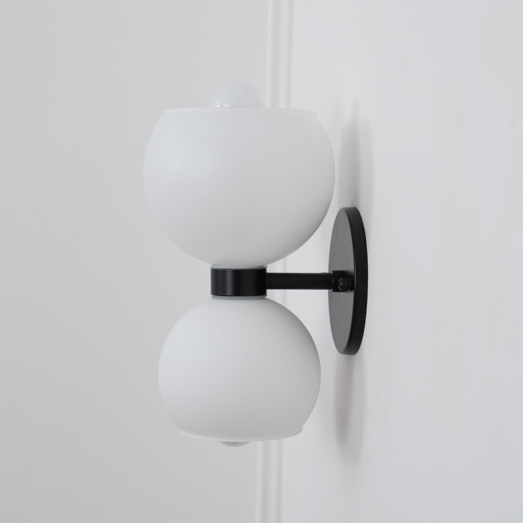 Umarion Round Pearl Glass Sconce Wall lamp - Letslighting