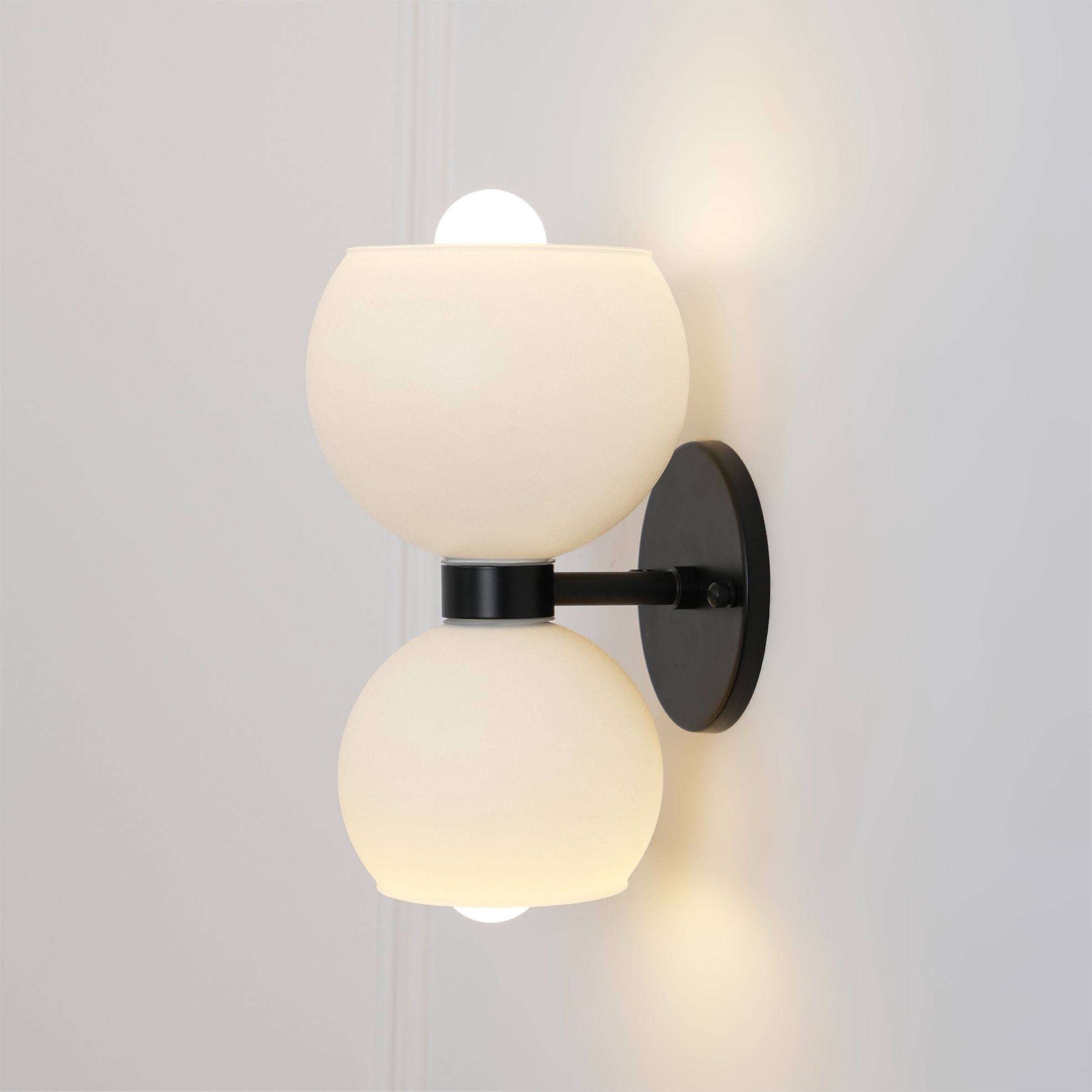 Umarion Round Pearl Glass Sconce Wall lamp - Letslighting