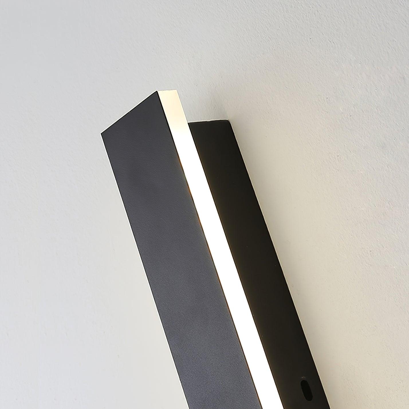 Aurvelyra Long Strip Solar Outdoor Sconce - Letslighting