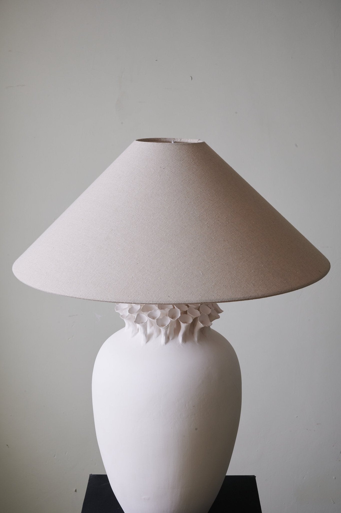 Poppy Minimalist Table Lamp - Letslighting