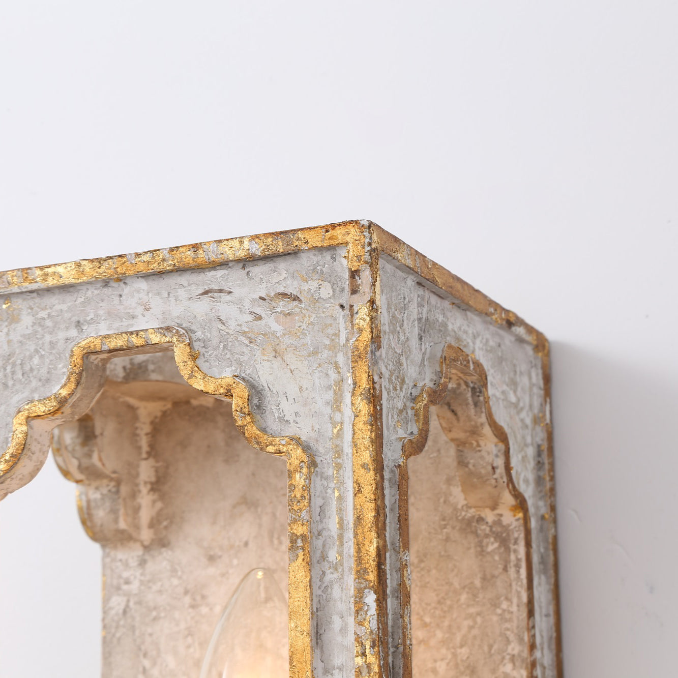 Vatnuvyd Rustic Cube Wooden Sconce - Letslighting