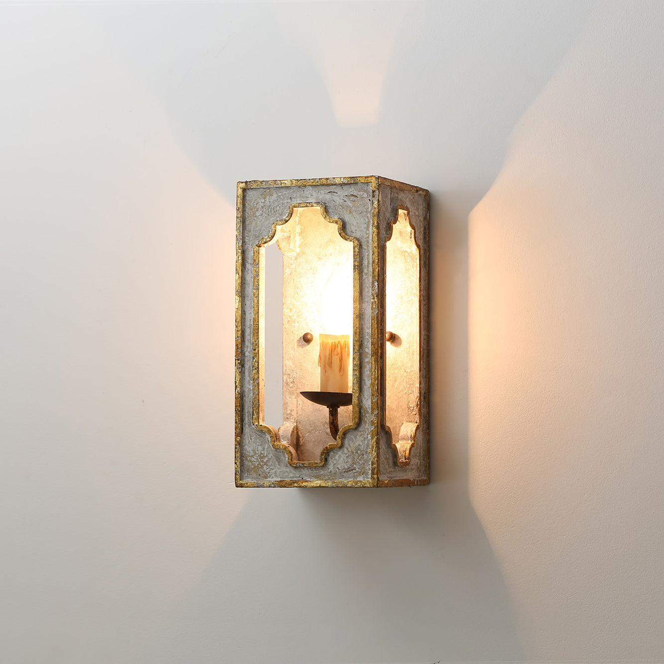 Vatnuvyd Rustic Cube Wooden Sconce - Letslighting