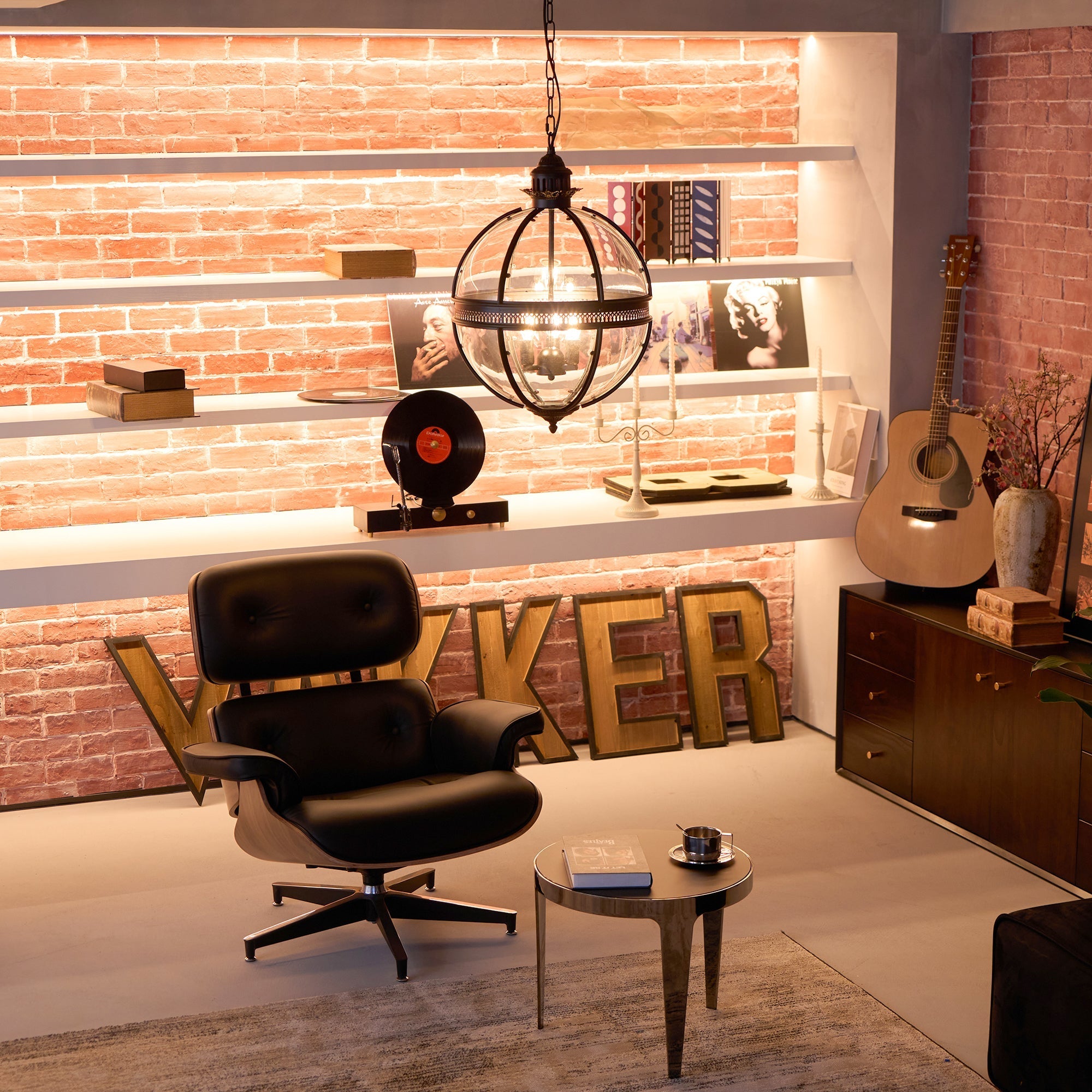 Epoch Retro Braeden Pendant Light Glass