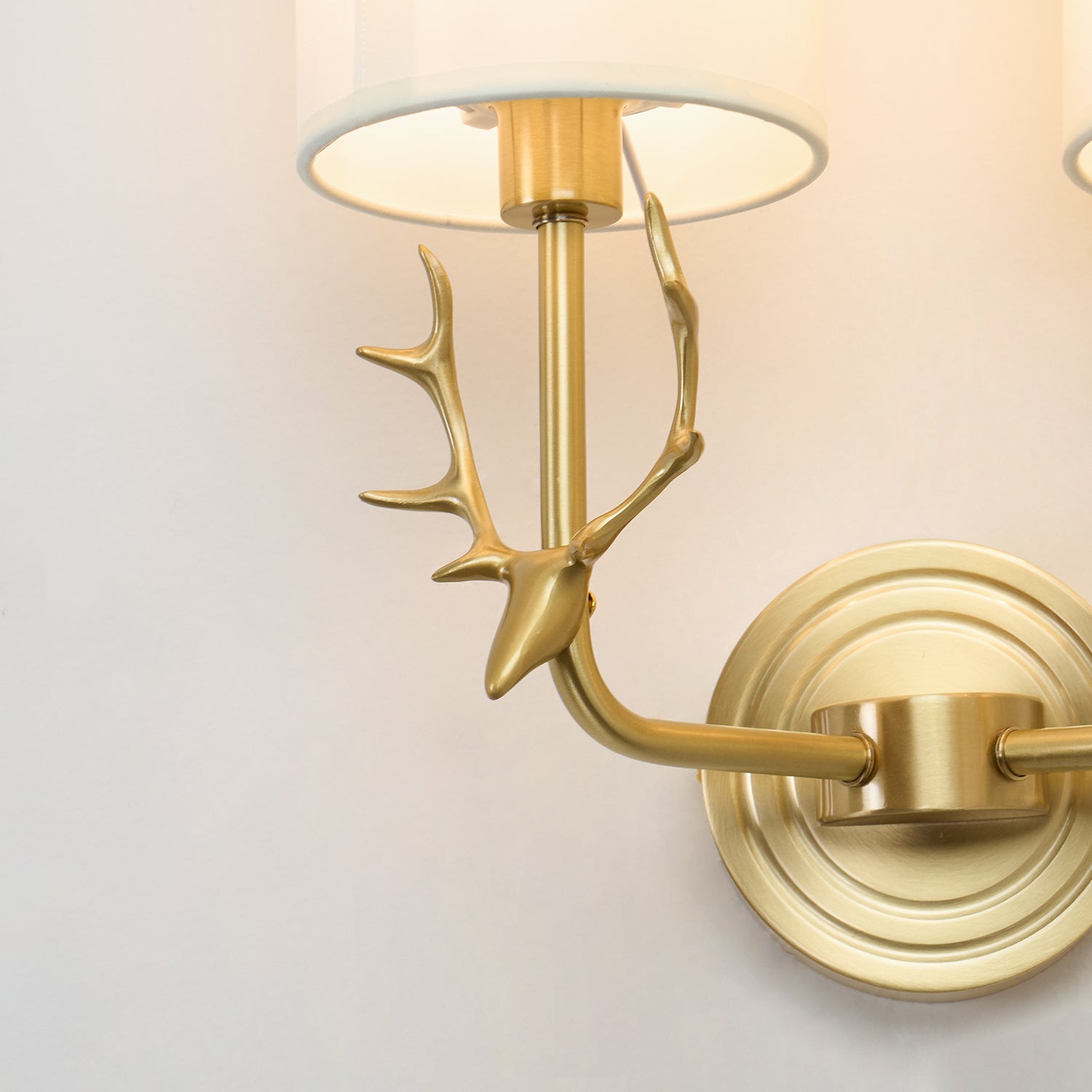 Noble Elegance Deer Head Brass Wall Light - Letslighting