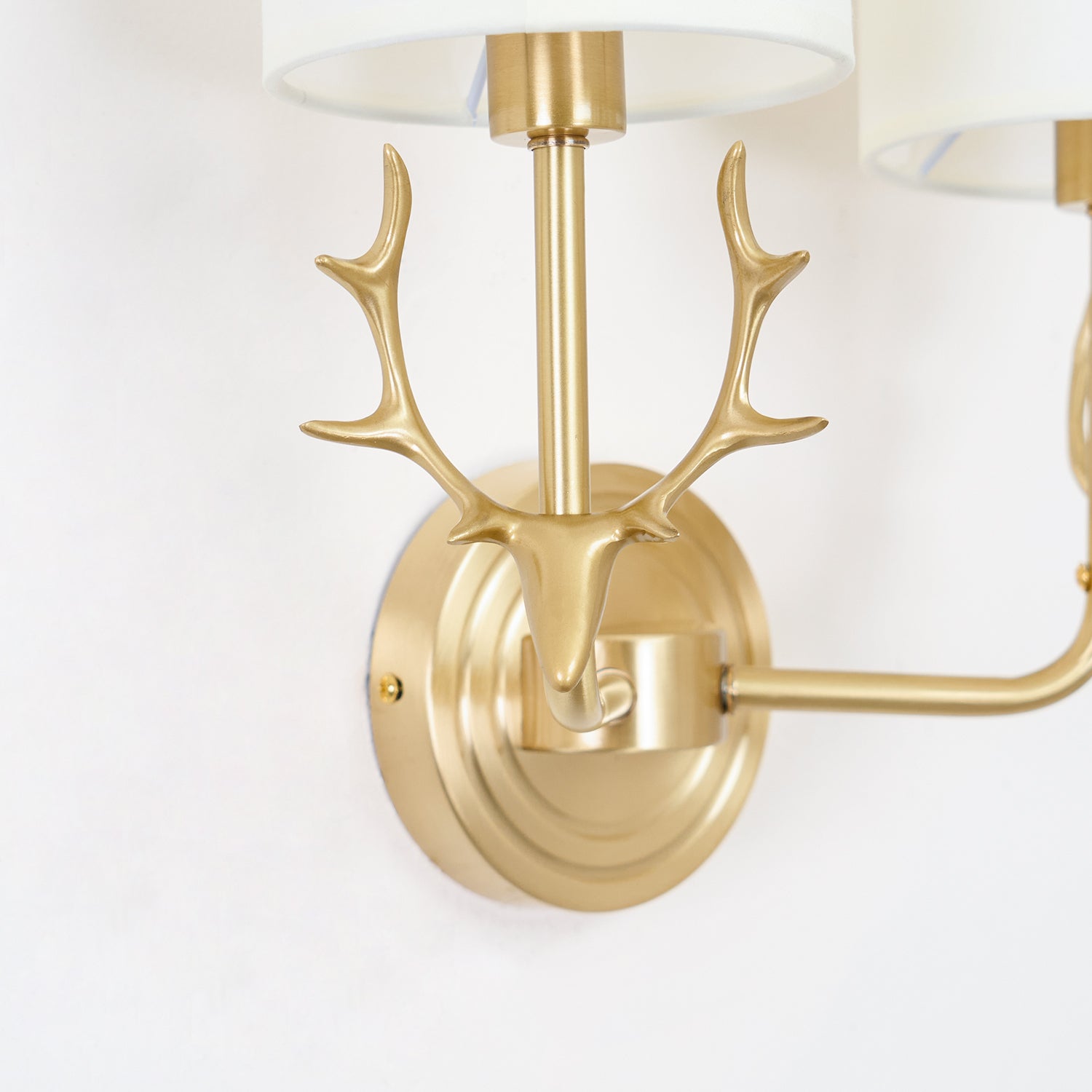 Noble Elegance Deer Head Brass Wall Light - Letslighting