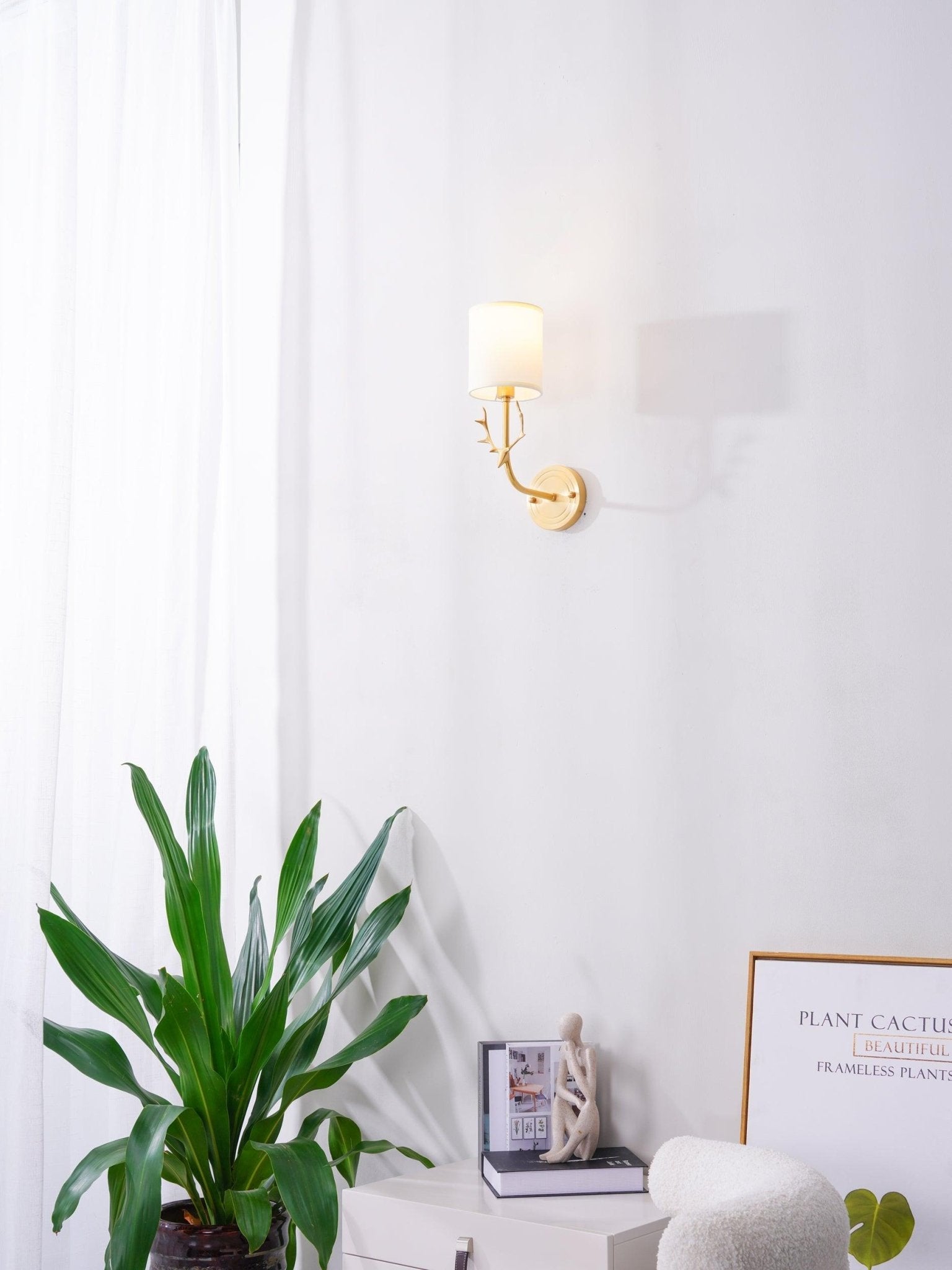 Noble Elegance Deer Head Brass Wall Light - Letslighting