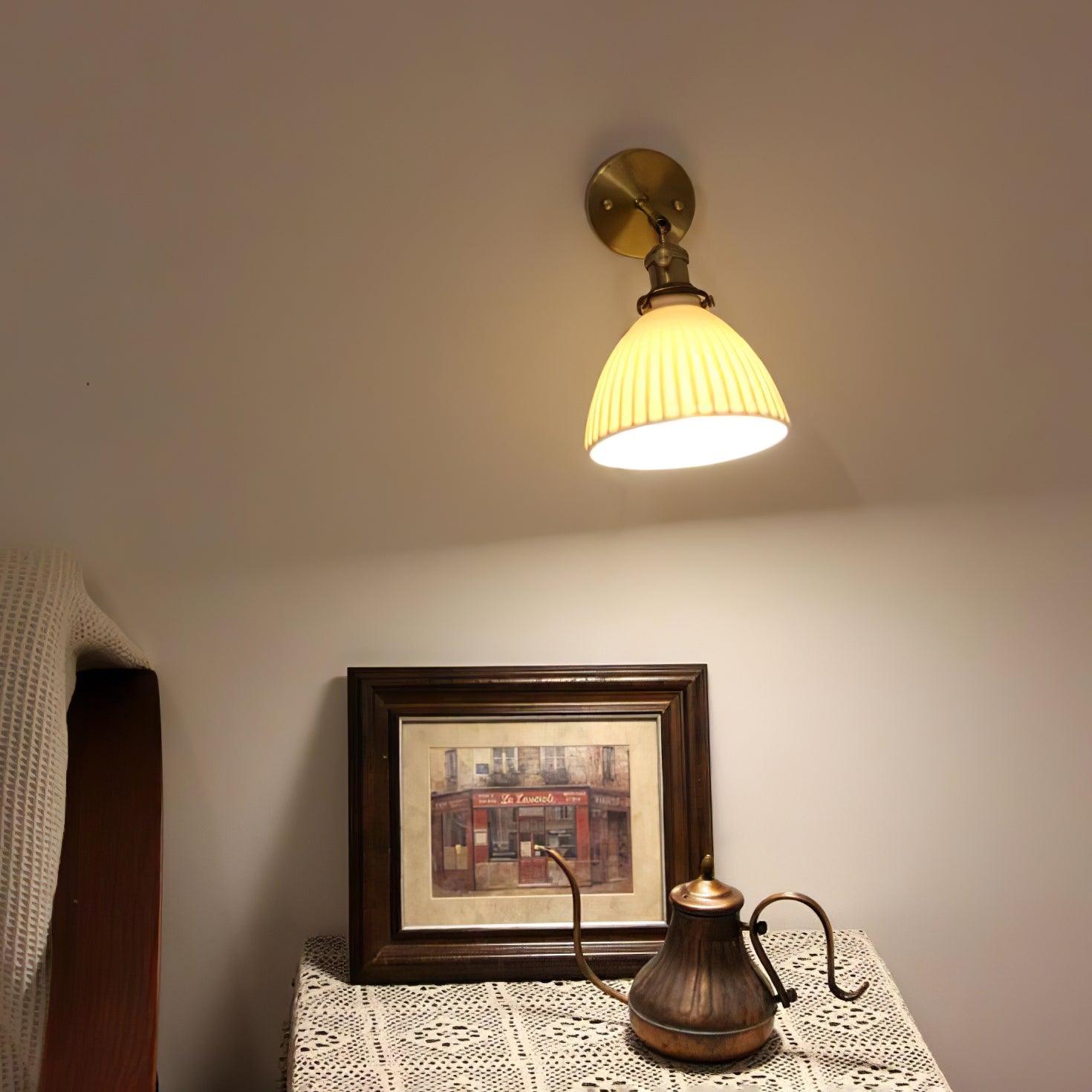 Lustra Wall Lamp Pleated Ceramic Brass - Letslighting