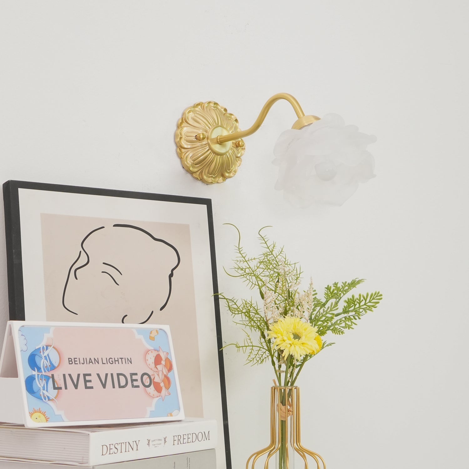 Drifte Brass Floral Luxury Wall Lamp - Letslighting