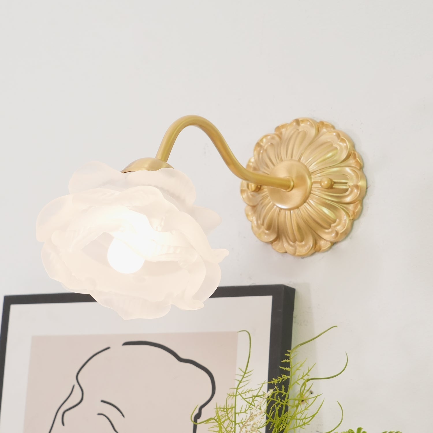 Drifte Brass Floral Luxury Wall Lamp - Letslighting