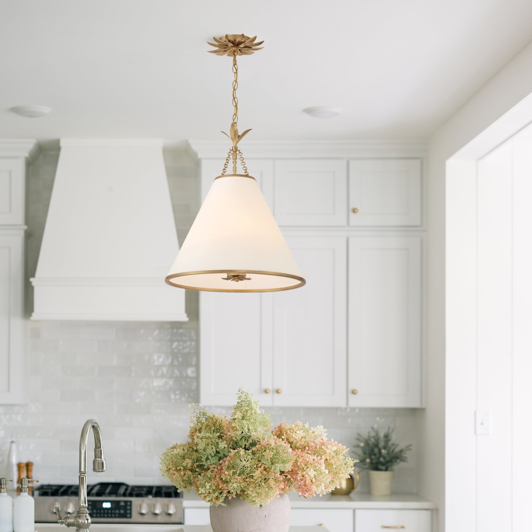 Aeon Modern Minimalist Brass Fabric Pendant Lamp - Letslighting