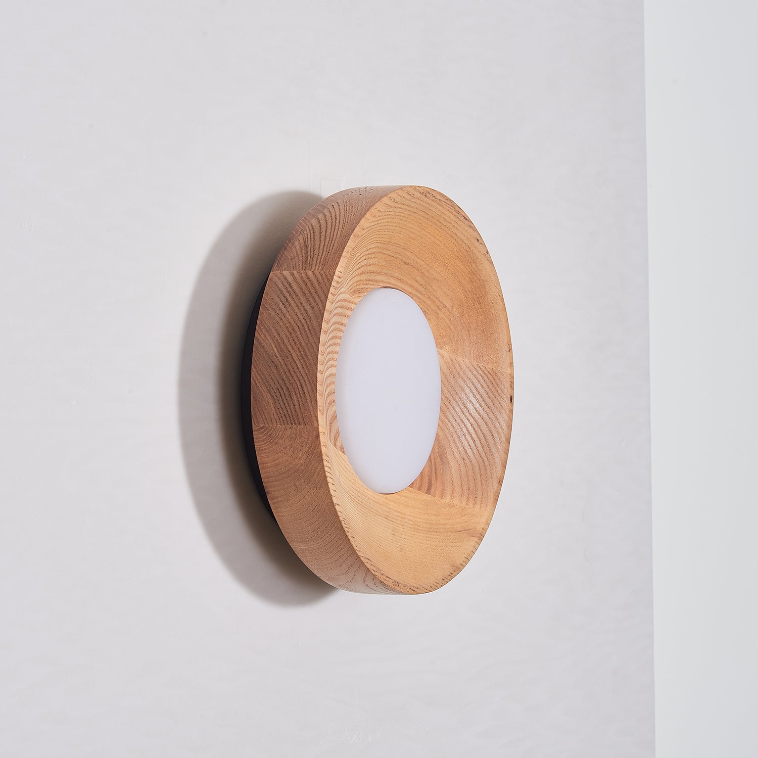 Lustra Wall Lamp Walnut Wood Acrylic - Letslighting