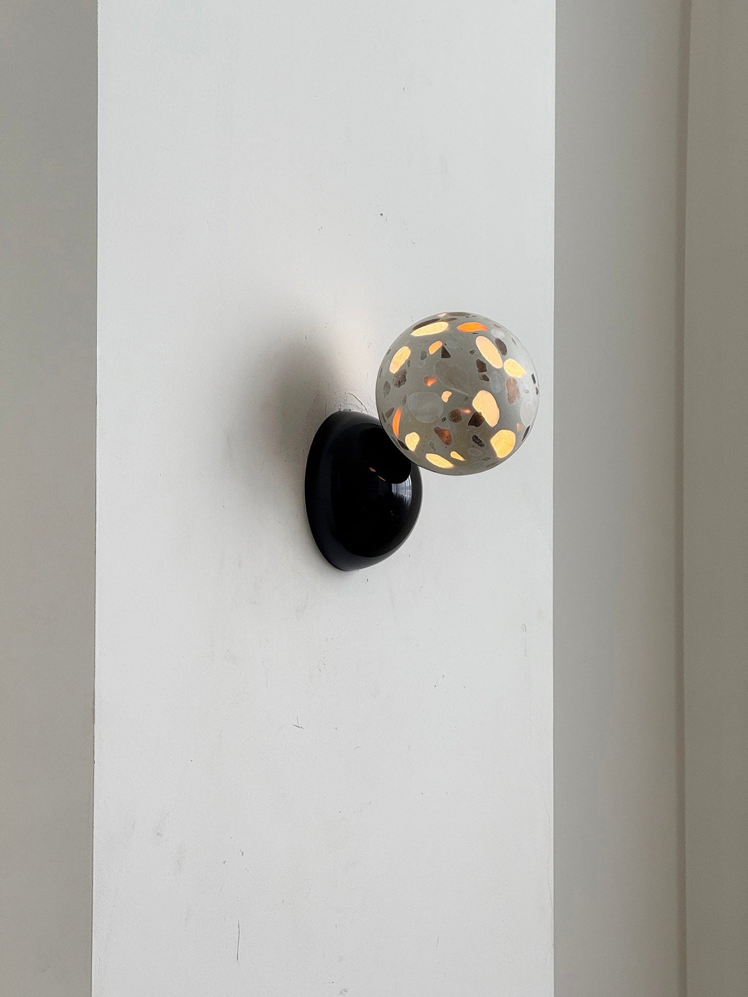 Arca Modern Minimalist Eclipse Mrable Wall Lamp - Letslighting