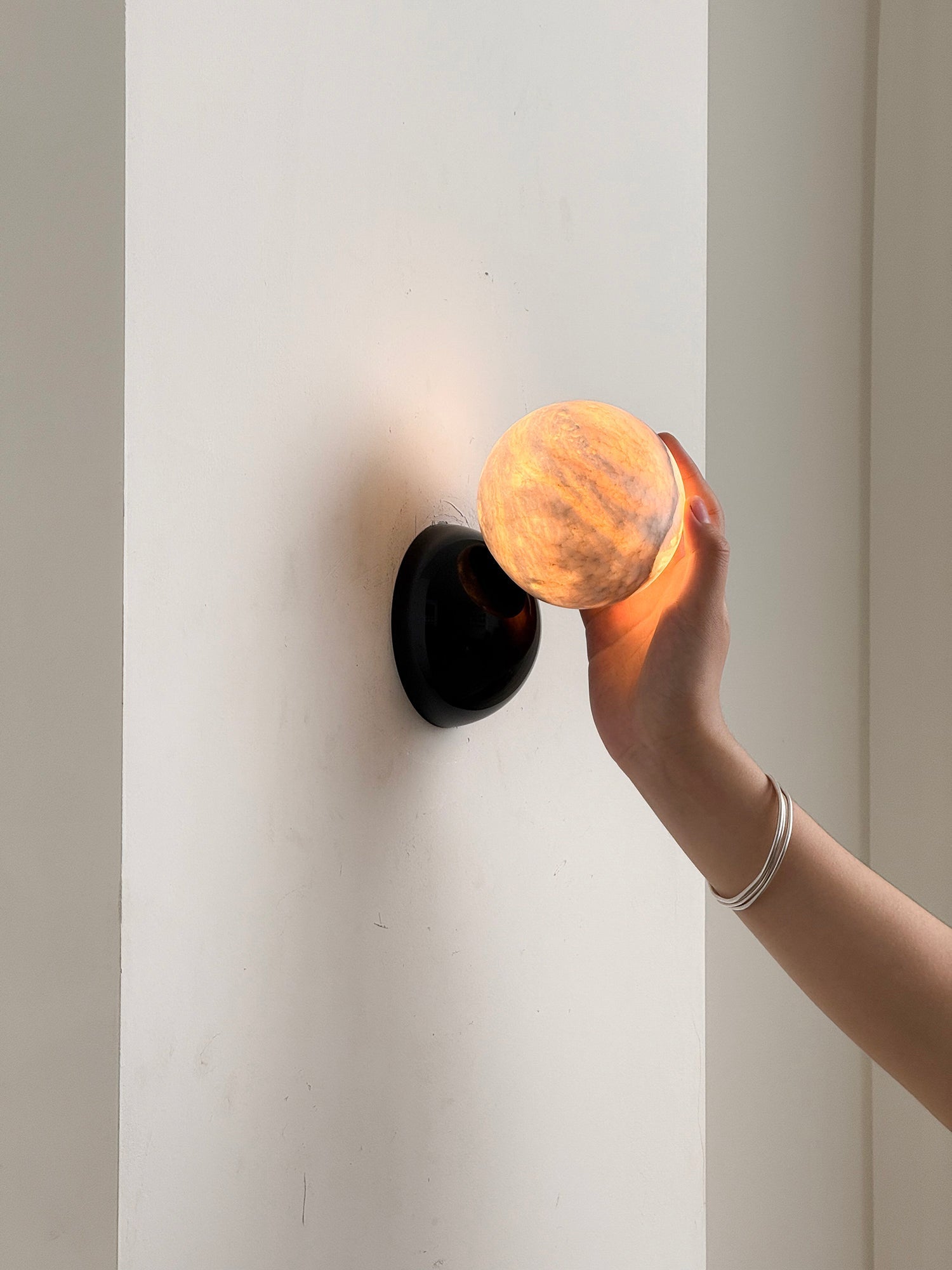 Arca Modern Minimalist Eclipse Mrable Wall Lamp - Letslighting