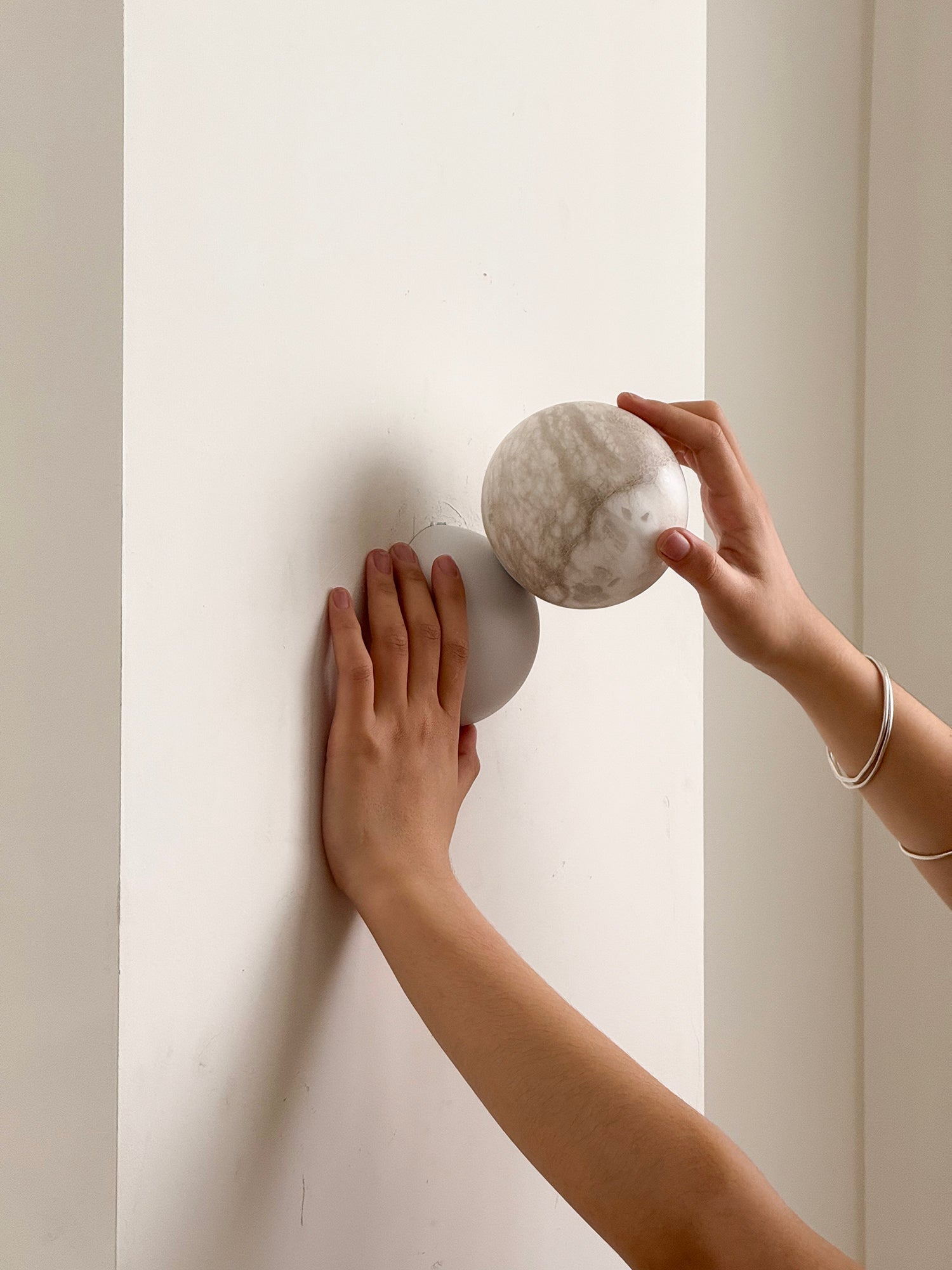 Arca Modern Minimalist Eclipse Mrable Wall Lamp - Letslighting