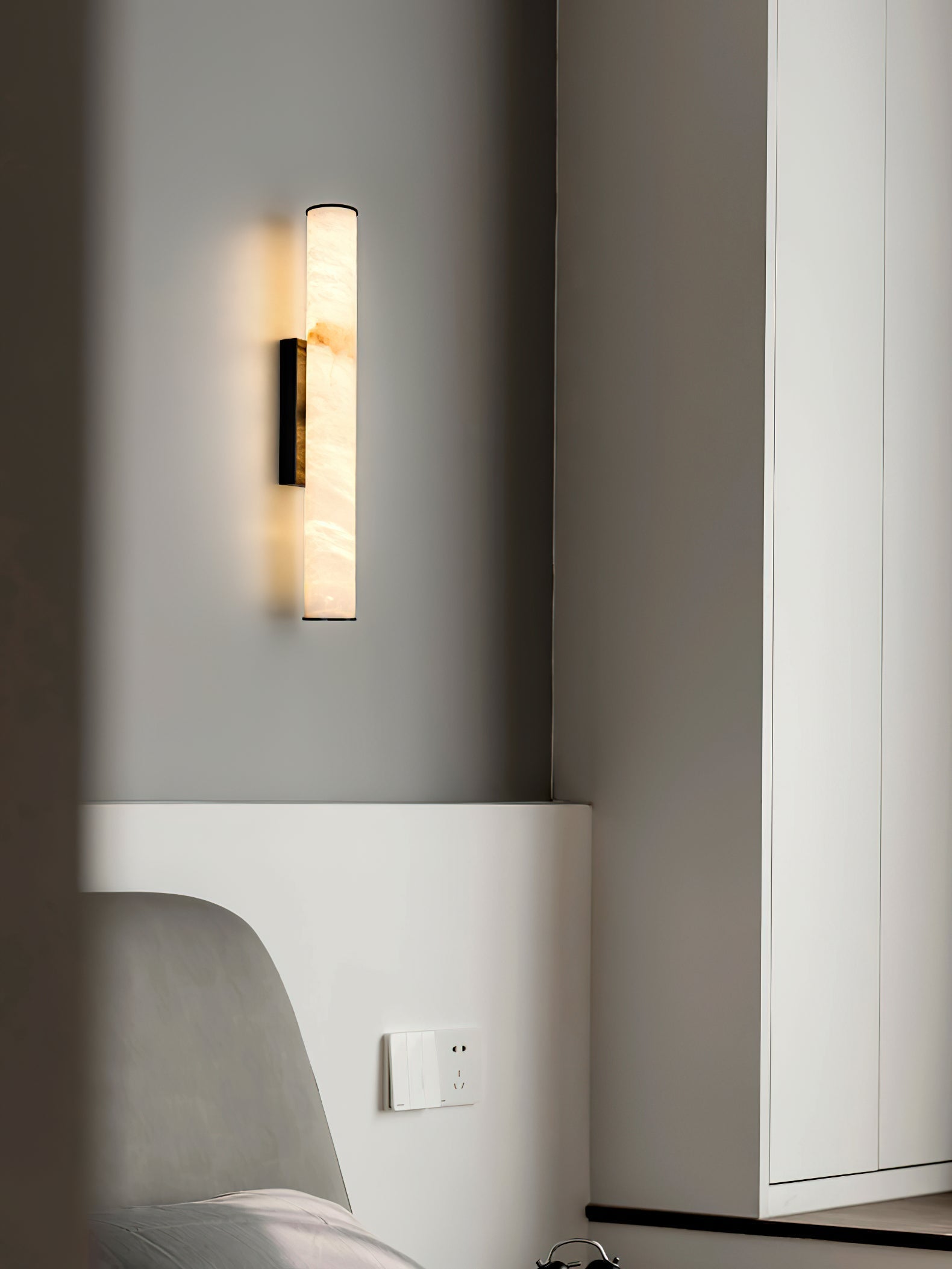 Arcus Elegance Brass Alabaster Sconce Wall Lamp - Letslighting