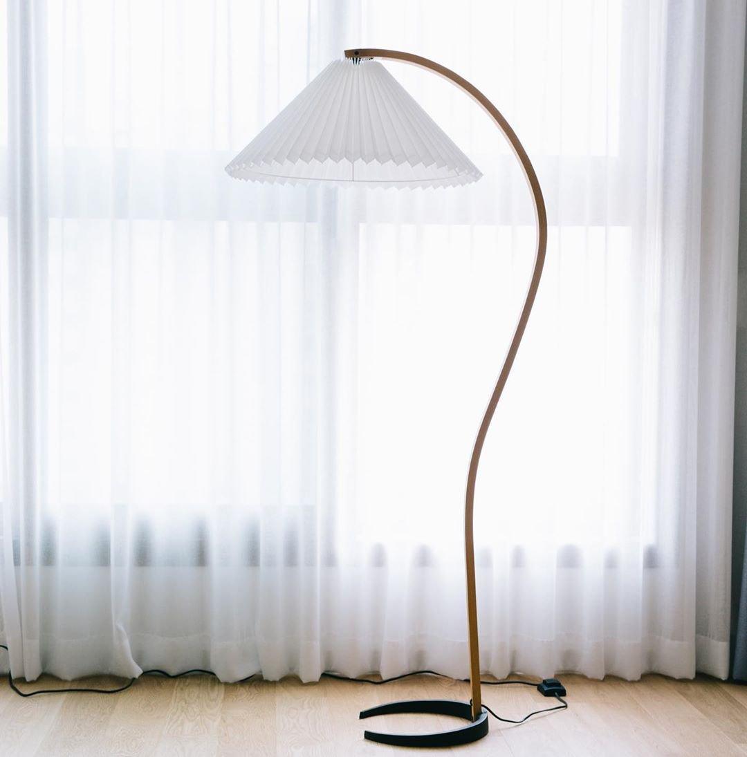 Viaro Wood Floor Lamp - Letslighting