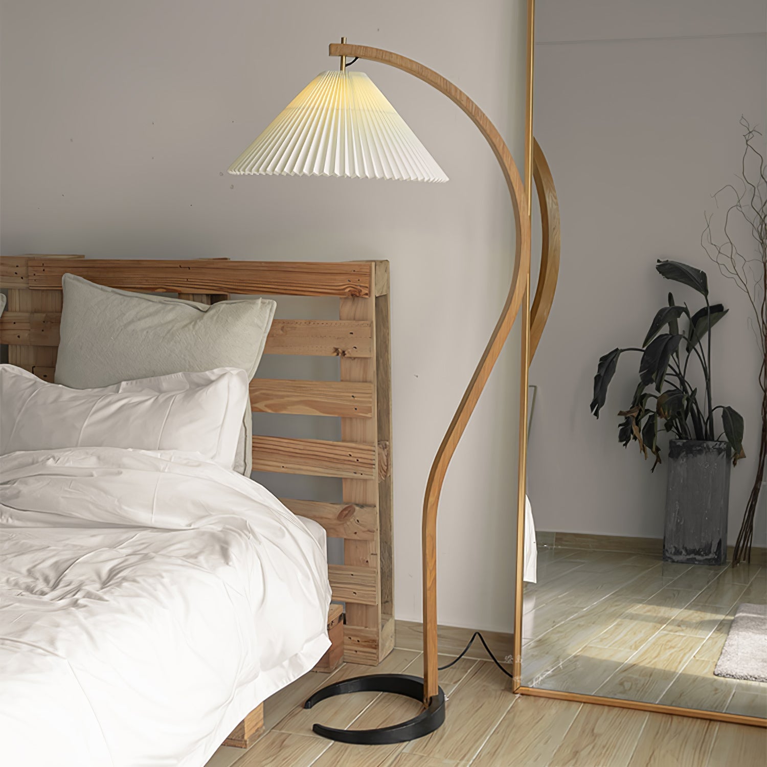 Viaro Wood Floor Lamp - Letslighting