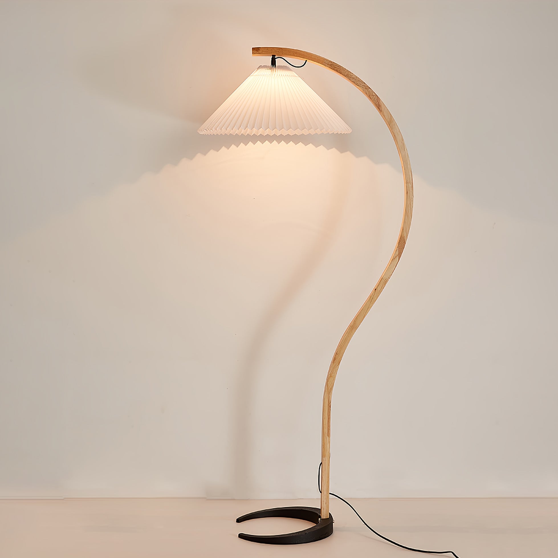 Viaro Wood Floor Lamp - Letslighting