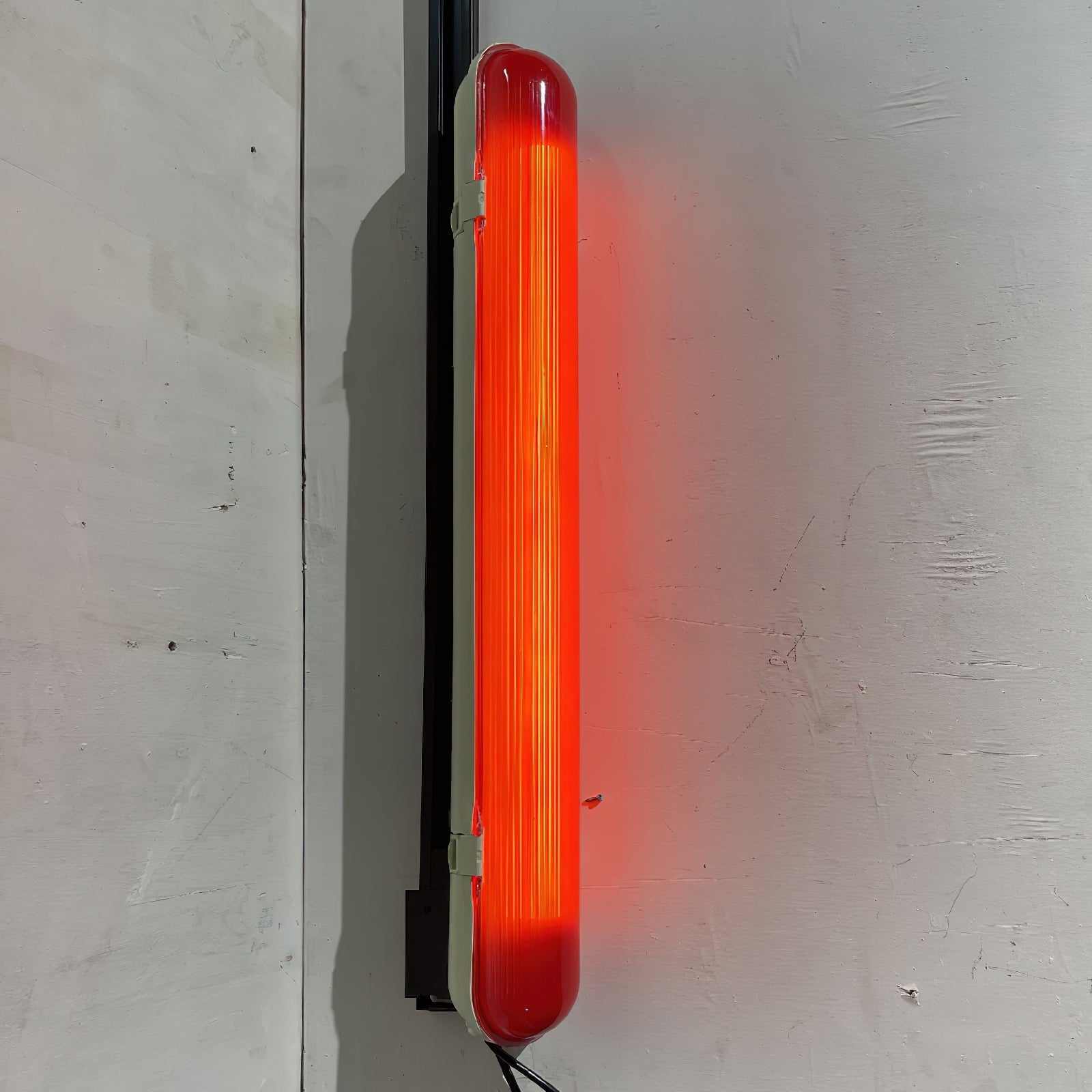 Joy Modern Minimalist Red Plastic Wall Lamp - Letslighting