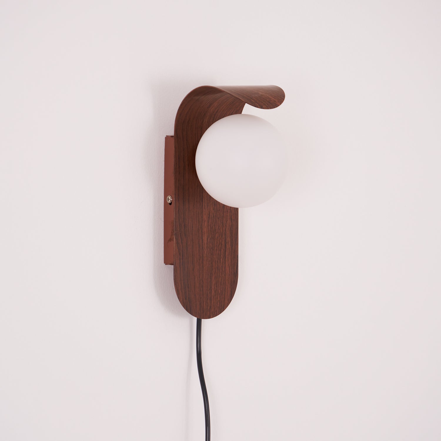 Muto Indoor Wall Lamp  Wood / Walnut