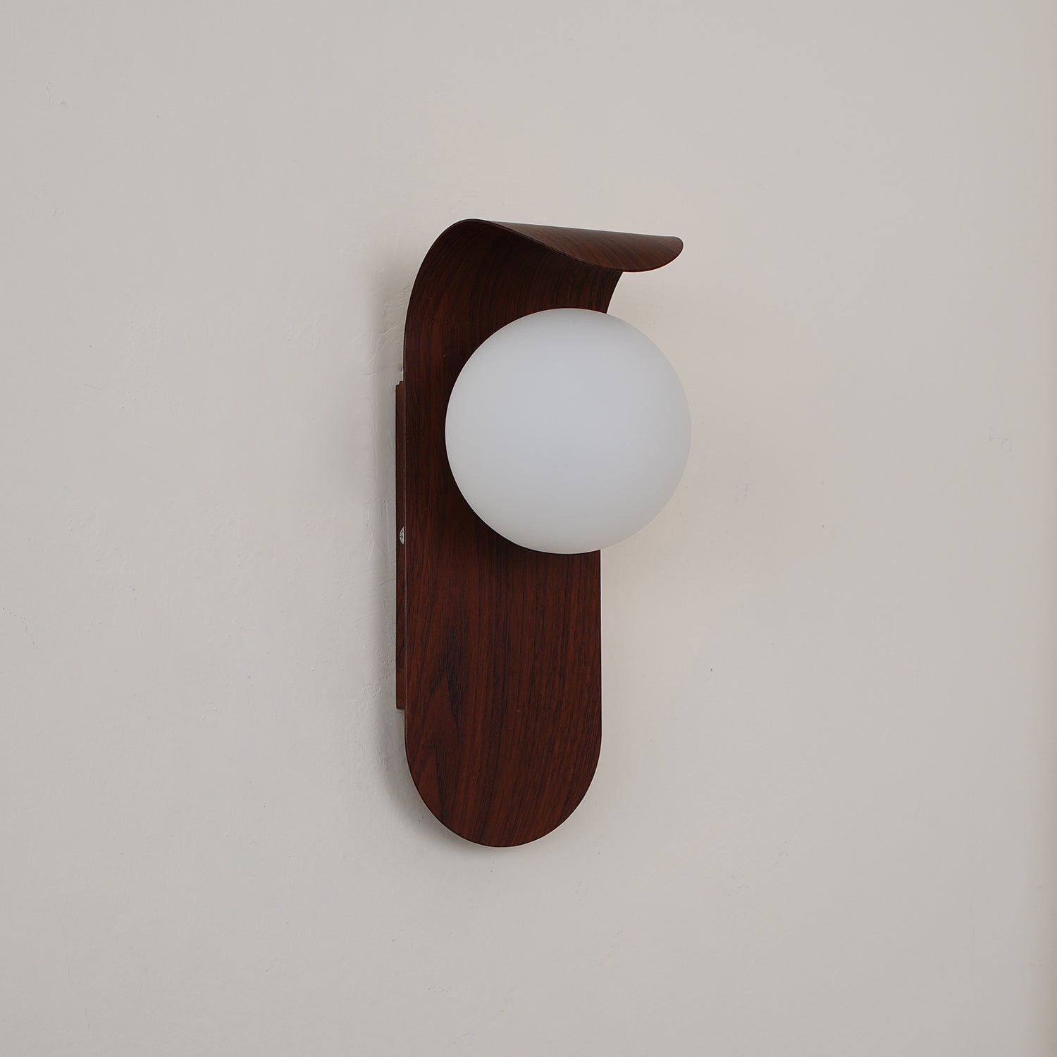Muto Indoor Wall Lamp  Wood / Walnut