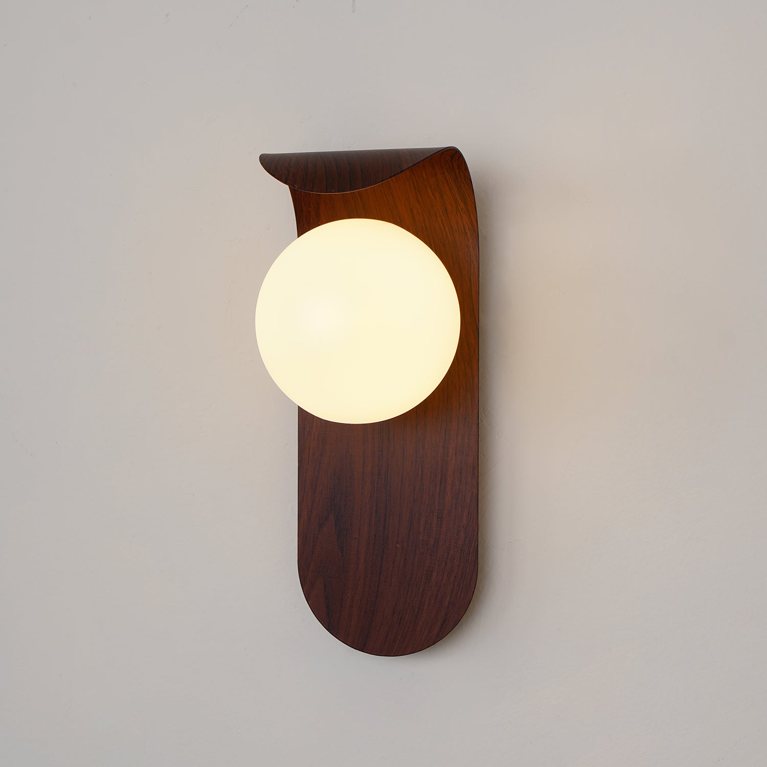 Muto Indoor Wall Lamp  Wood / Walnut