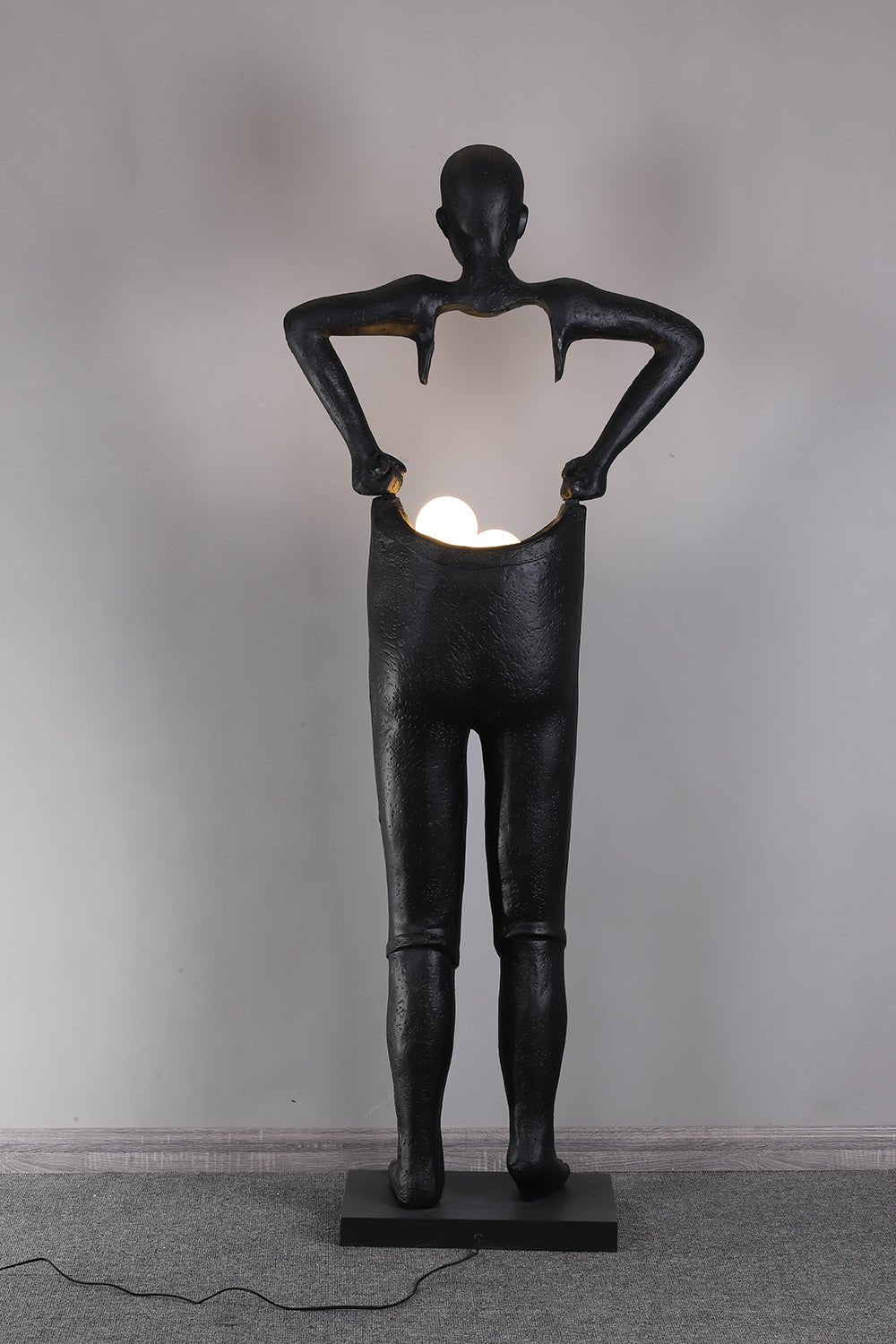 Vamiryra Sculptural Black Floor Lamp - Letslighting