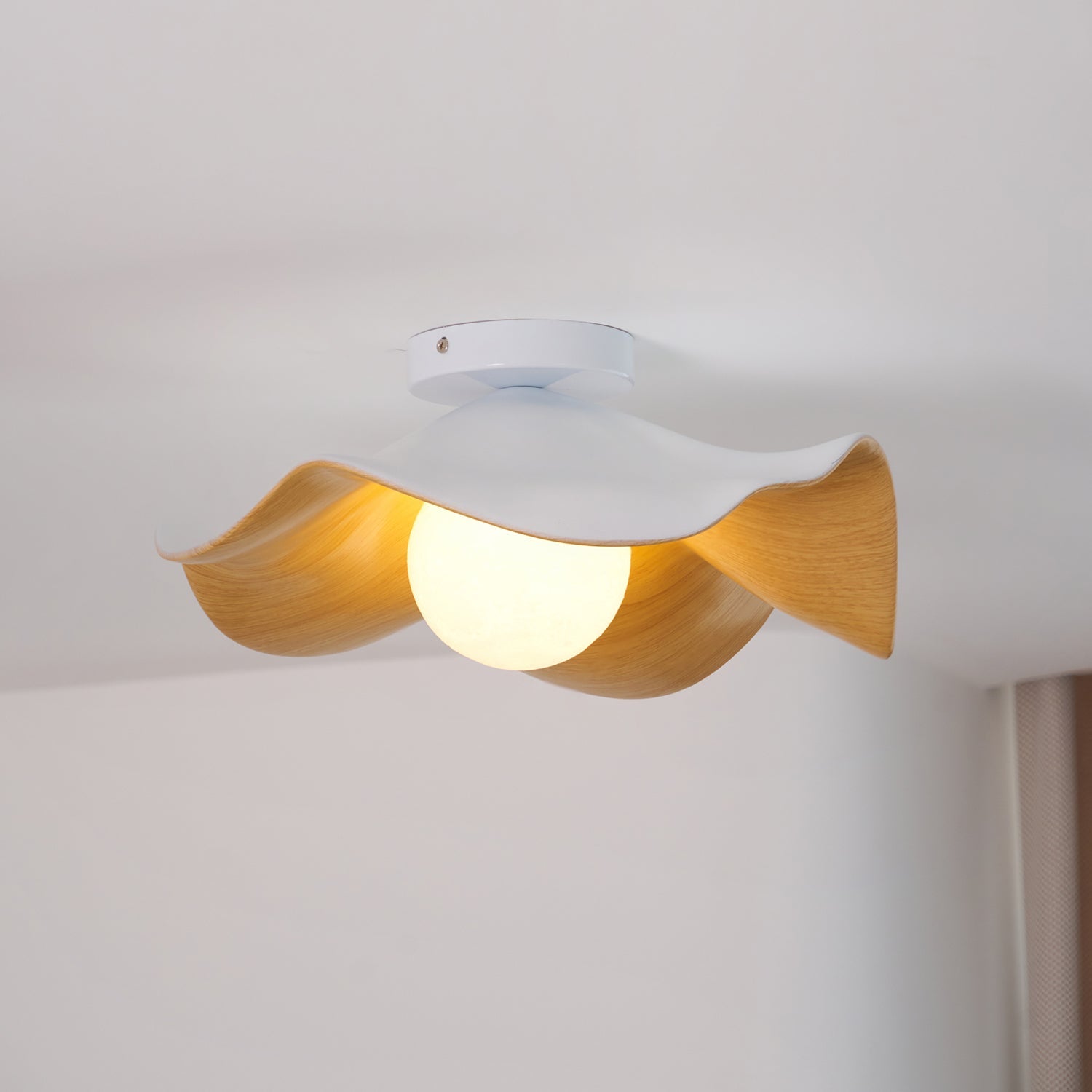 Muto Ceiling Light Wood Black&White