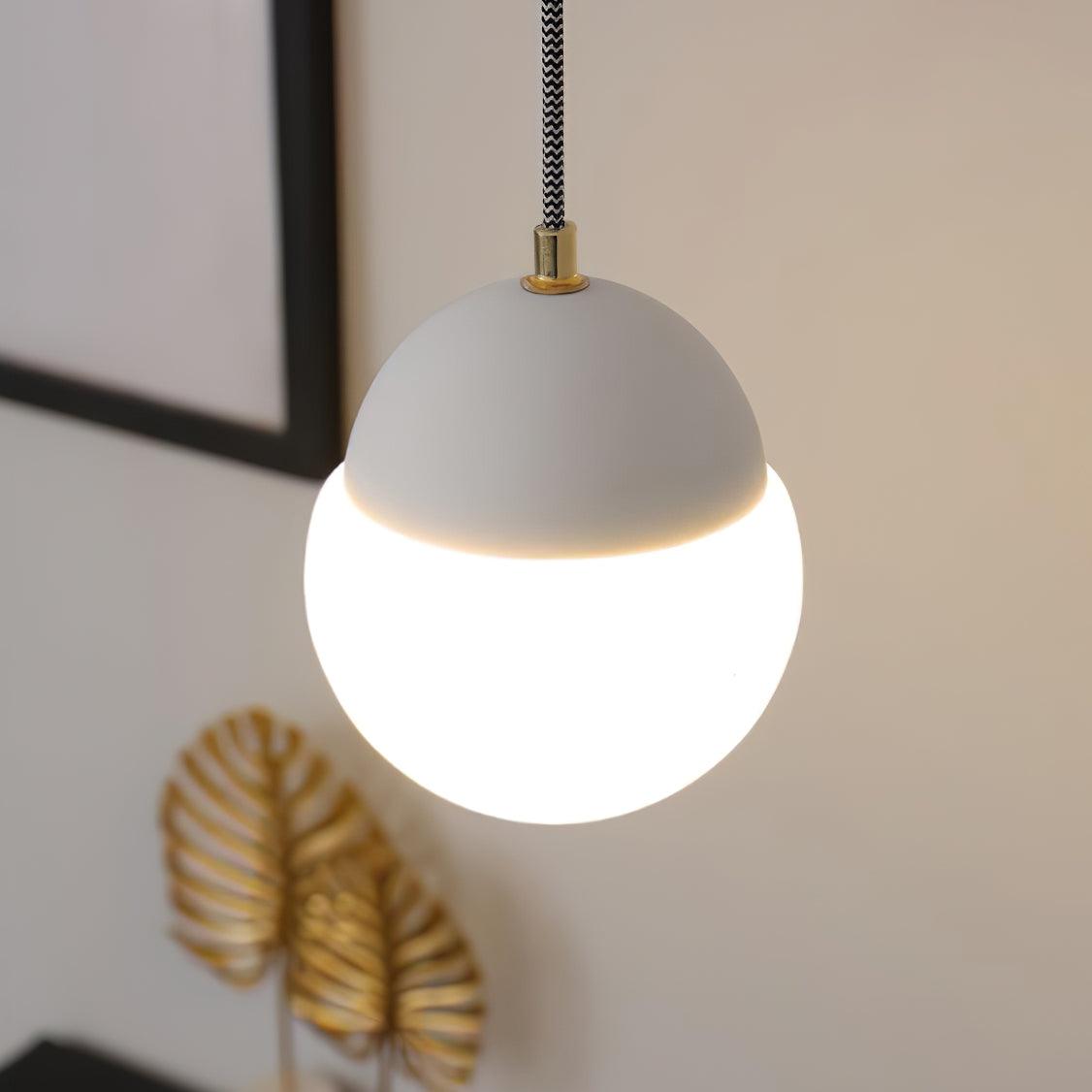 Ilraearis  Glass Pendant Light