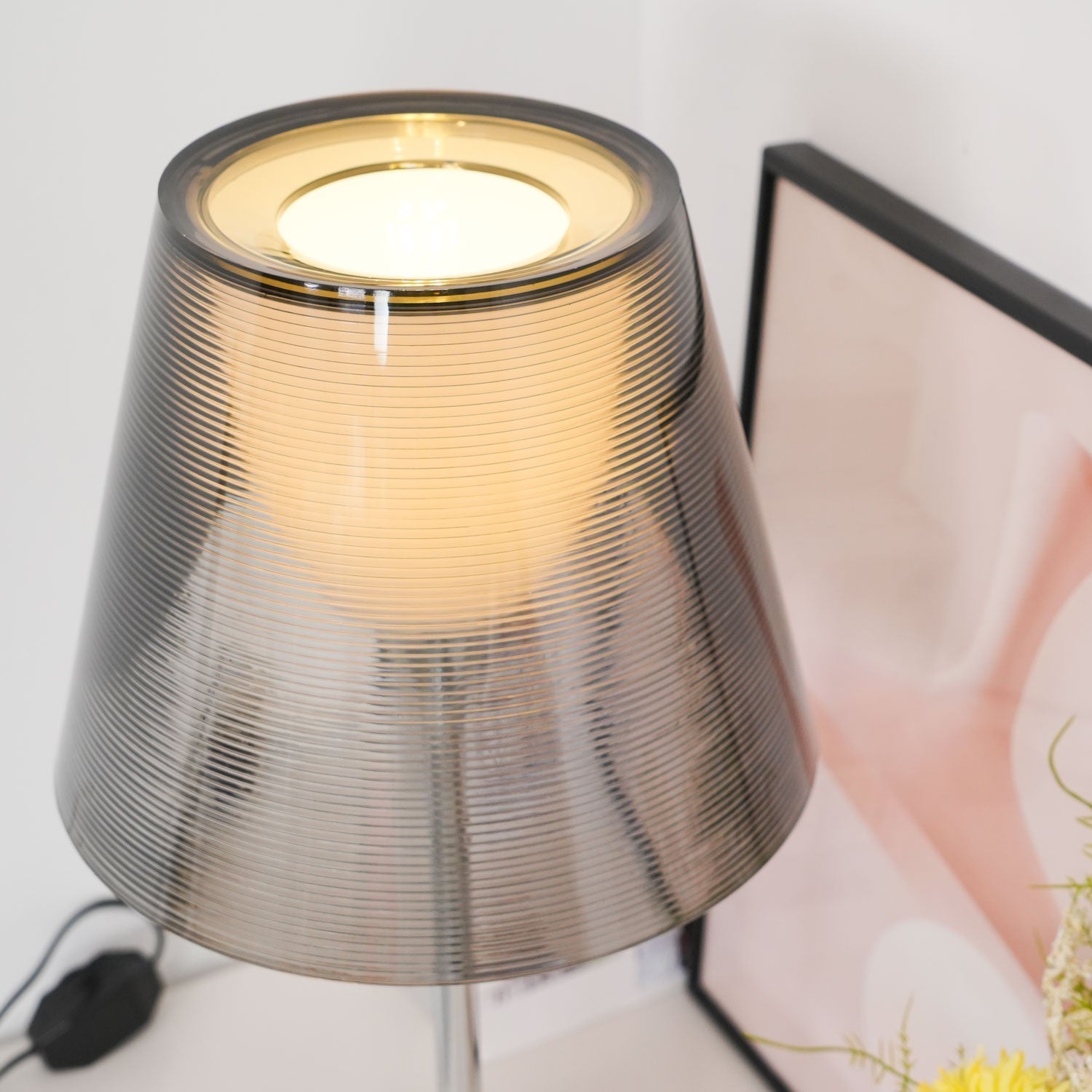 Bravon Plastic Table Lamp - Letslighting