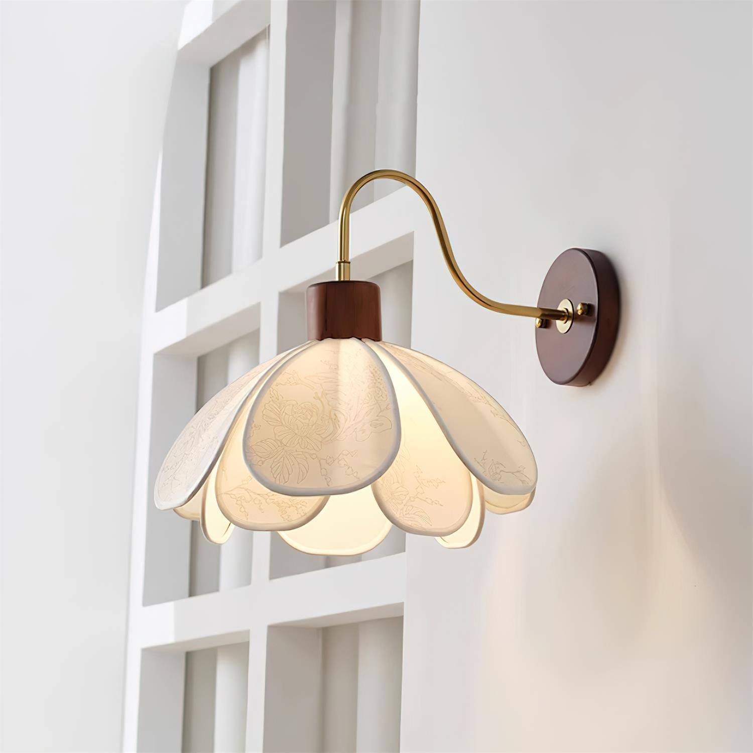 Florayne Vintage Floral Glass Wall Lamp - Letslighting