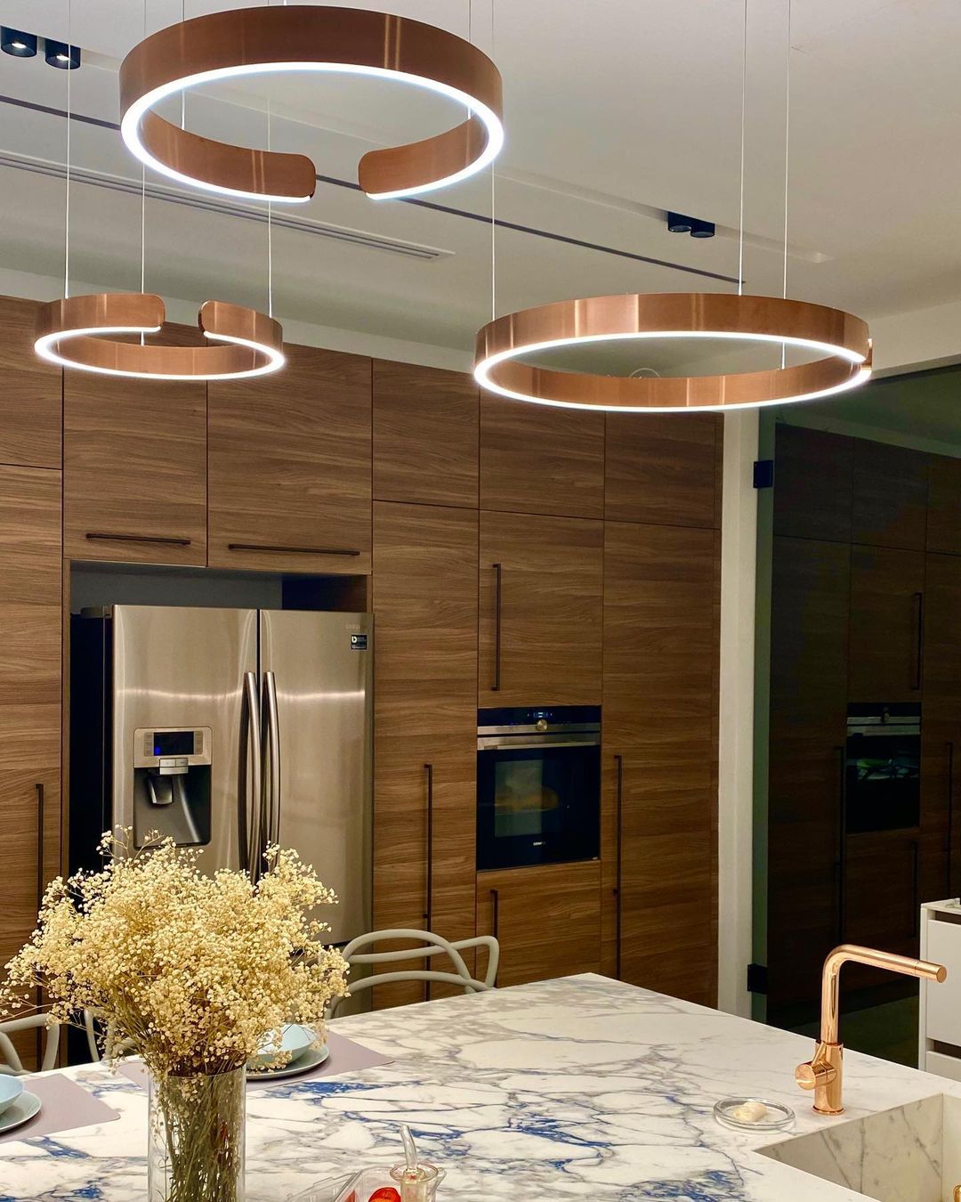 Zelaeora Modern Minimalist Chandelier - Letslighting