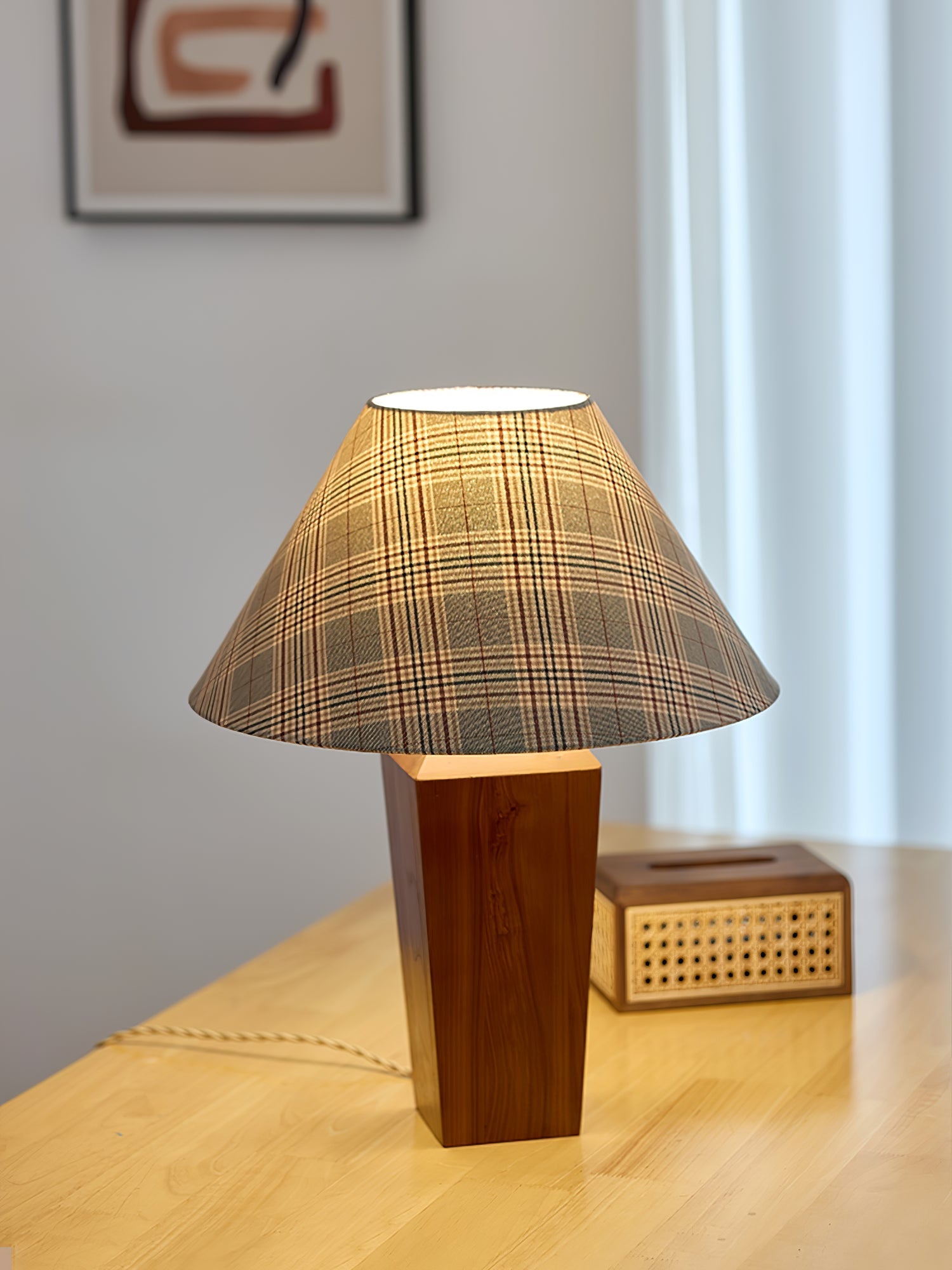 Hayden Minimalist Wood Table Lamp - Letslighting