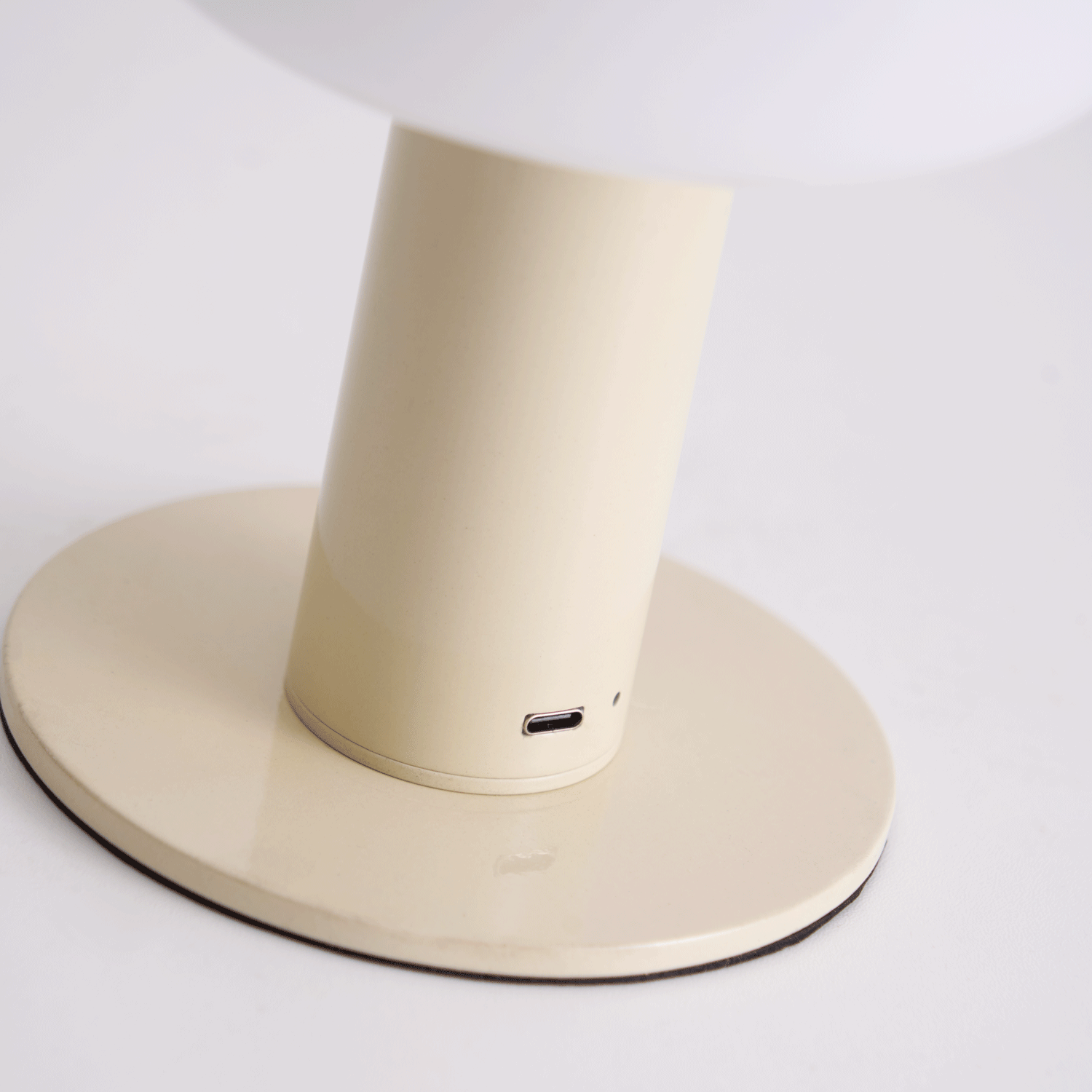 Poppy Modern Table Lamp - Letslighting