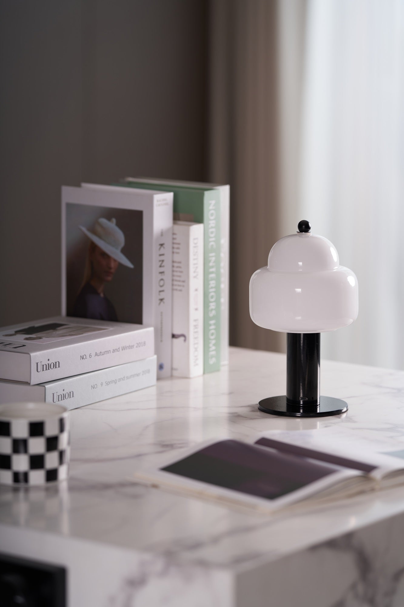 Poppy Modern Table Lamp - Letslighting