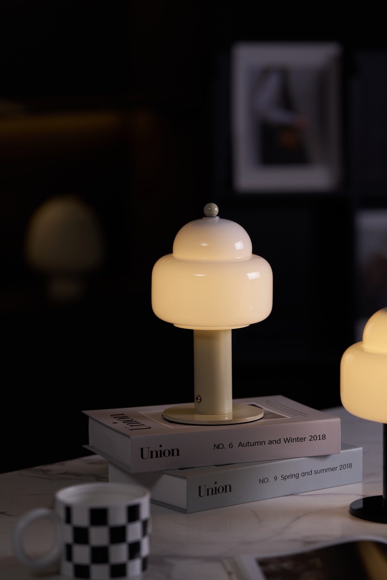 Poppy Modern Table Lamp - Letslighting