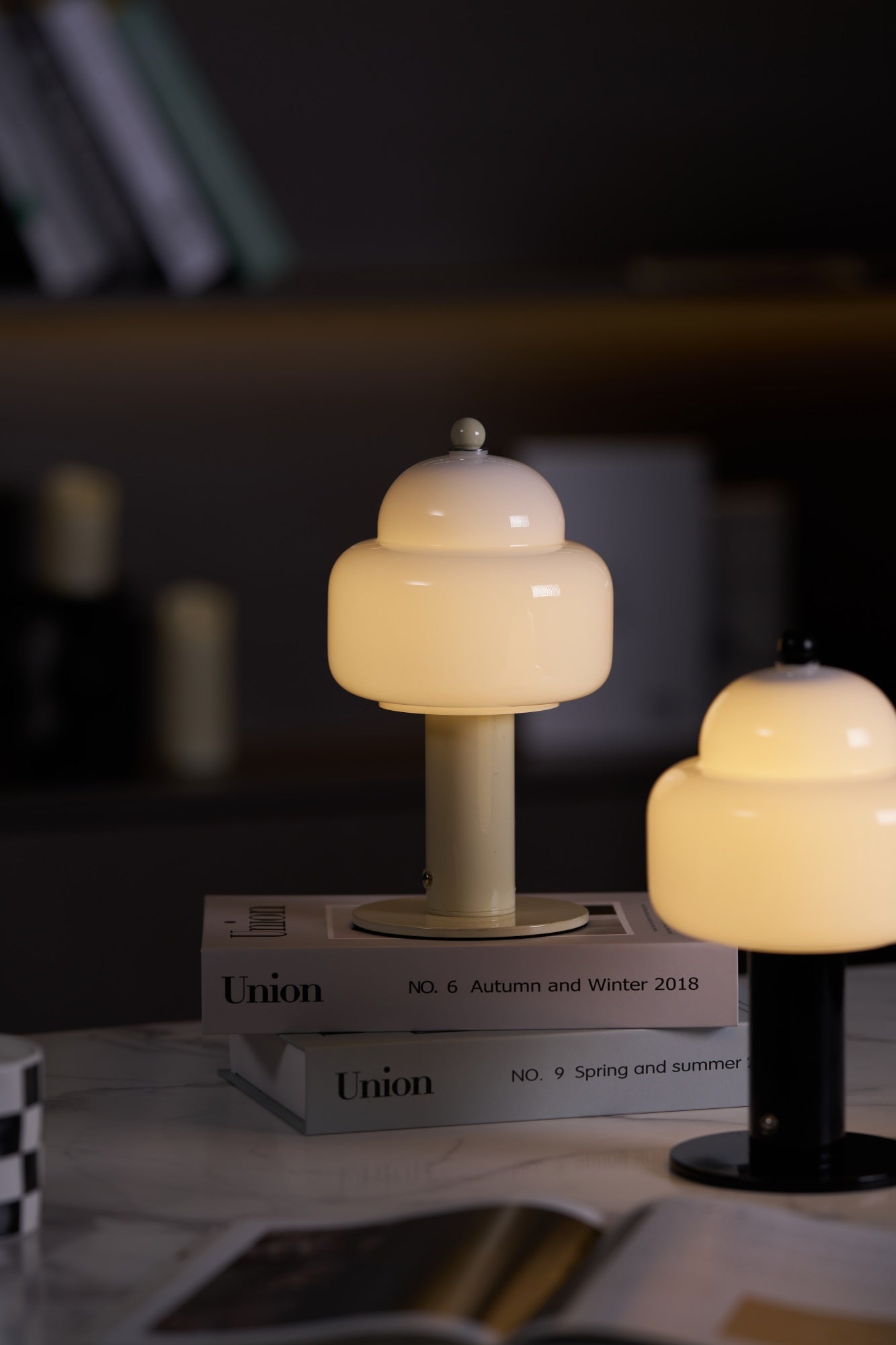 Poppy Modern Table Lamp - Letslighting
