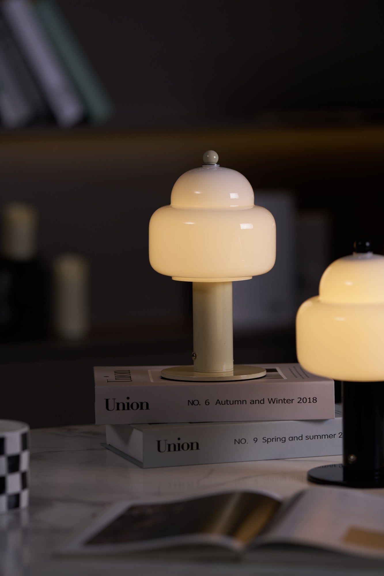 Poppy Modern Table Lamp - Letslighting