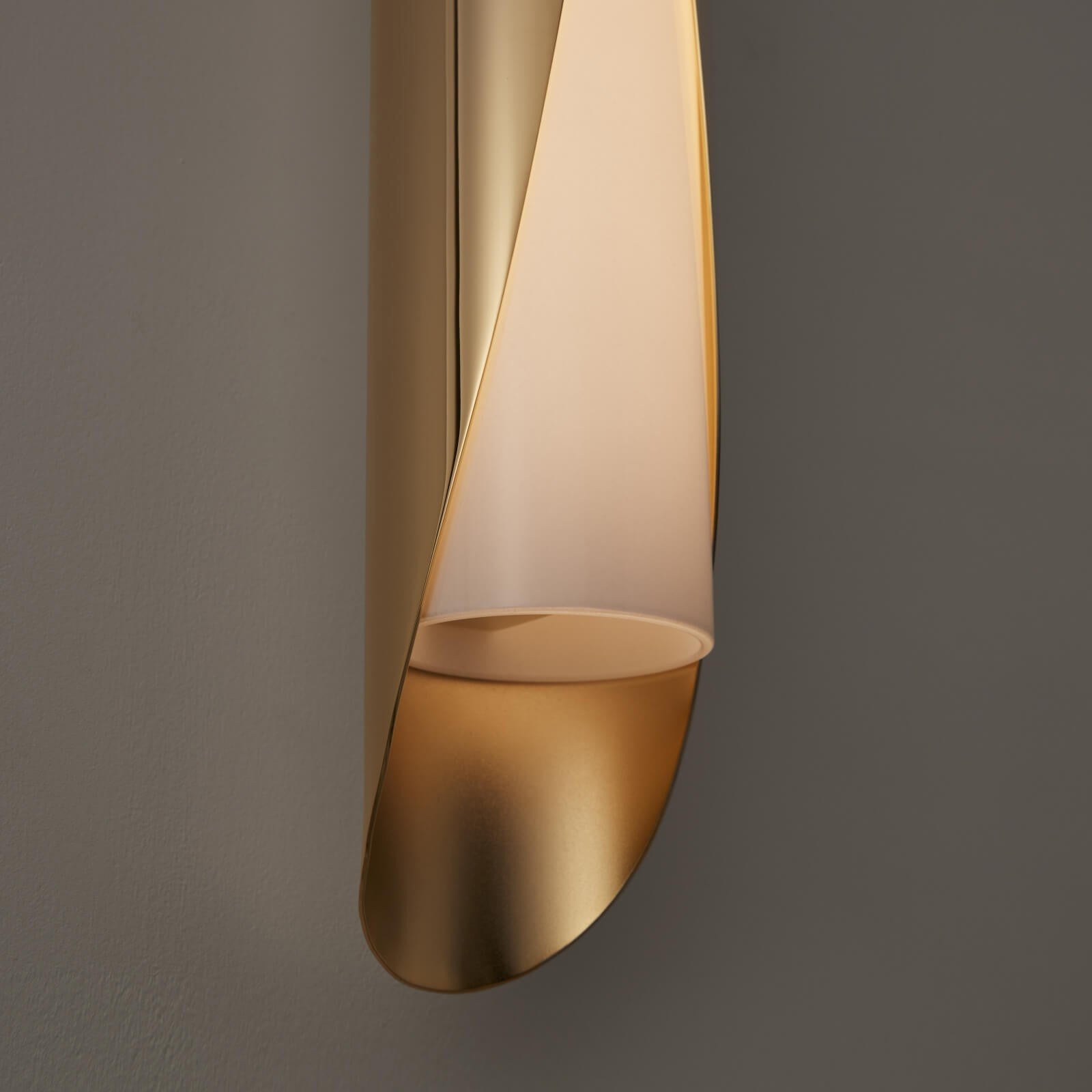 Jolt Modern Minimalist Copper Acrylic Wall Lamp - Letslighting